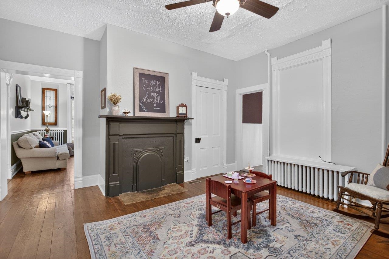 110 PARK AVE, GROTTOES, Virginia 24441, 5 Bedrooms Bedrooms, ,2 BathroomsBathrooms,Residential,110 PARK AVE,680900 MLS # 680900 110 PARK AVE, GROTTOES, Virginia 24441, 5 Bedrooms Bedrooms, ,2 BathroomsBathrooms,Residential,110 PARK AVE,680900 MLS # 680900