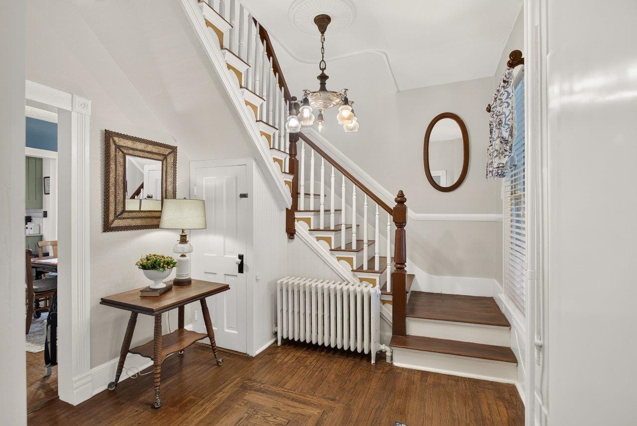 110 PARK AVE, GROTTOES, Virginia 24441, 5 Bedrooms Bedrooms, ,2 BathroomsBathrooms,Residential,110 PARK AVE,680900 MLS # 680900 110 PARK AVE, GROTTOES, Virginia 24441, 5 Bedrooms Bedrooms, ,2 BathroomsBathrooms,Residential,110 PARK AVE,680900 MLS # 680900