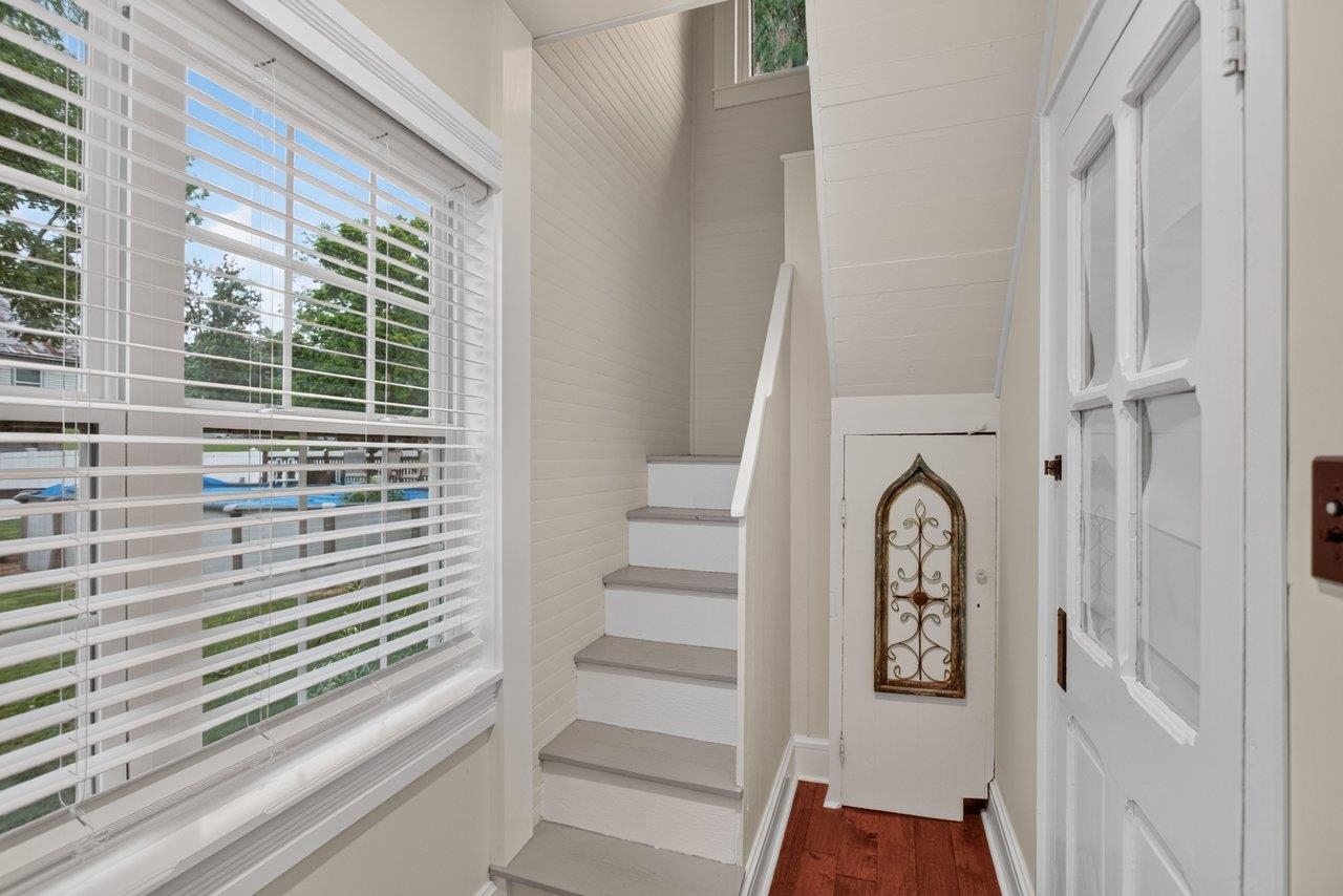 110 PARK AVE, GROTTOES, Virginia 24441, 5 Bedrooms Bedrooms, ,2 BathroomsBathrooms,Residential,110 PARK AVE,680900 MLS # 680900 110 PARK AVE, GROTTOES, Virginia 24441, 5 Bedrooms Bedrooms, ,2 BathroomsBathrooms,Residential,110 PARK AVE,680900 MLS # 680900