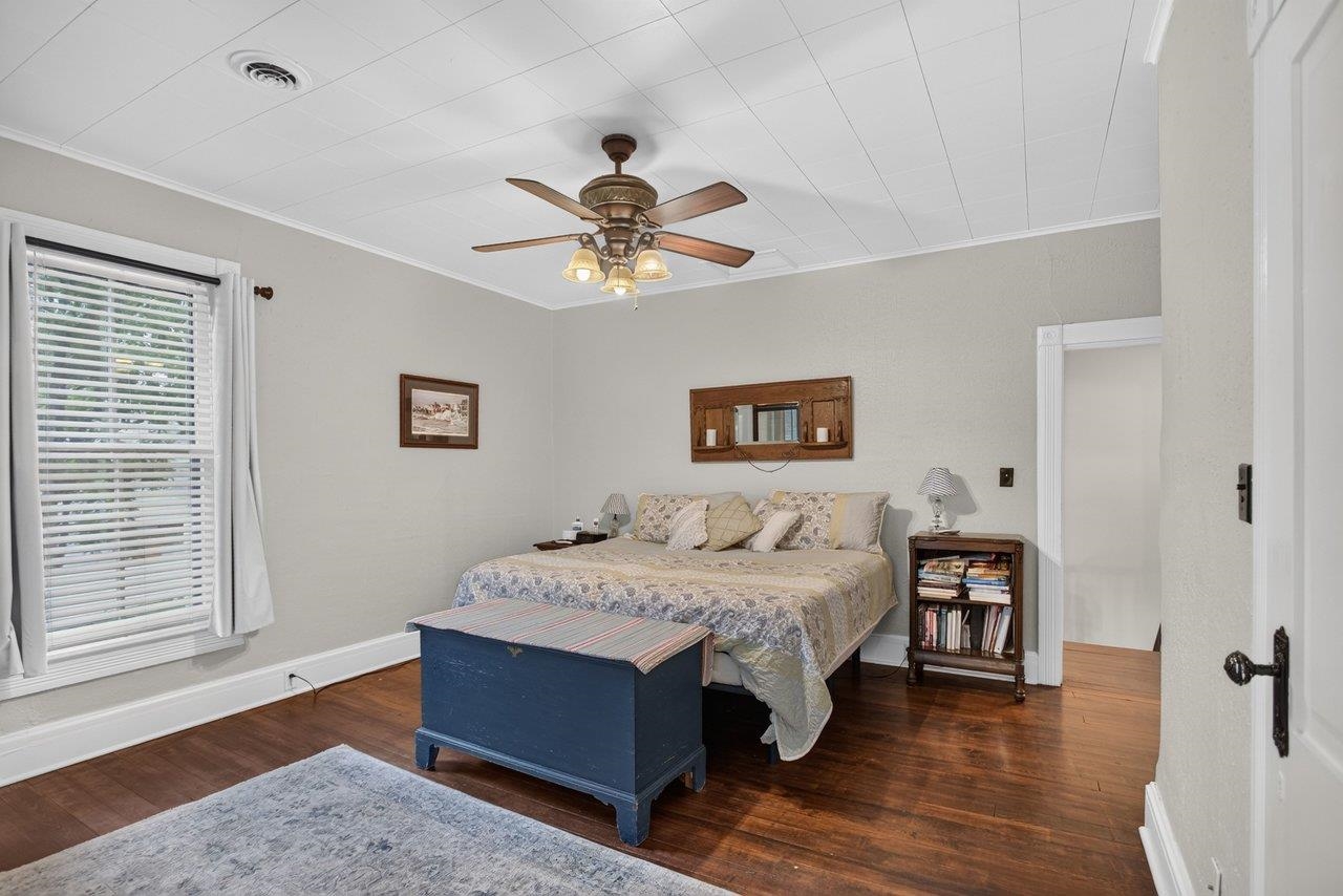 110 PARK AVE, GROTTOES, Virginia 24441, 5 Bedrooms Bedrooms, ,2 BathroomsBathrooms,Residential,110 PARK AVE,680900 MLS # 680900 110 PARK AVE, GROTTOES, Virginia 24441, 5 Bedrooms Bedrooms, ,2 BathroomsBathrooms,Residential,110 PARK AVE,680900 MLS # 680900