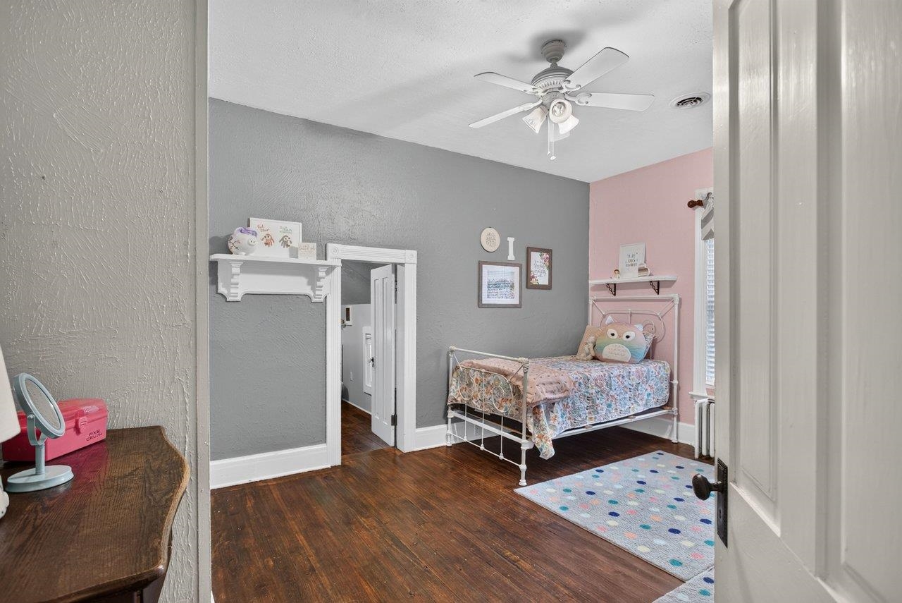 110 PARK AVE, GROTTOES, Virginia 24441, 5 Bedrooms Bedrooms, ,2 BathroomsBathrooms,Residential,110 PARK AVE,680900 MLS # 680900 110 PARK AVE, GROTTOES, Virginia 24441, 5 Bedrooms Bedrooms, ,2 BathroomsBathrooms,Residential,110 PARK AVE,680900 MLS # 680900