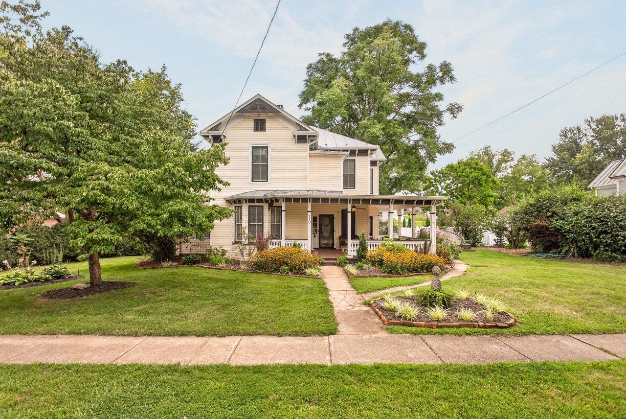 110 PARK AVE, GROTTOES, Virginia 24441, 5 Bedrooms Bedrooms, ,2 BathroomsBathrooms,Residential,110 PARK AVE,680900 MLS # 680900 110 PARK AVE, GROTTOES, Virginia 24441, 5 Bedrooms Bedrooms, ,2 BathroomsBathrooms,Residential,110 PARK AVE,680900 MLS # 680900