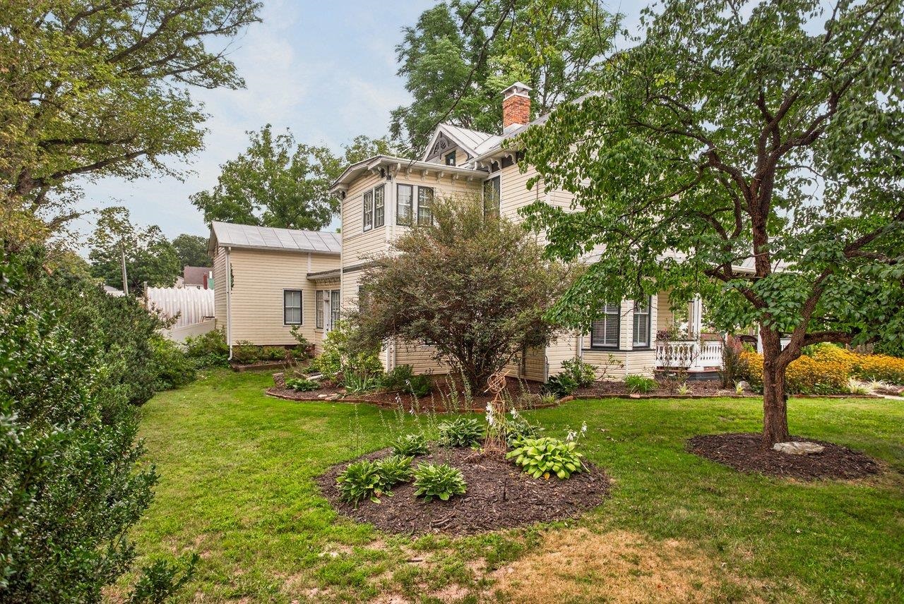 110 PARK AVE, GROTTOES, Virginia 24441, 5 Bedrooms Bedrooms, ,2 BathroomsBathrooms,Residential,110 PARK AVE,680900 MLS # 680900 110 PARK AVE, GROTTOES, Virginia 24441, 5 Bedrooms Bedrooms, ,2 BathroomsBathrooms,Residential,110 PARK AVE,680900 MLS # 680900