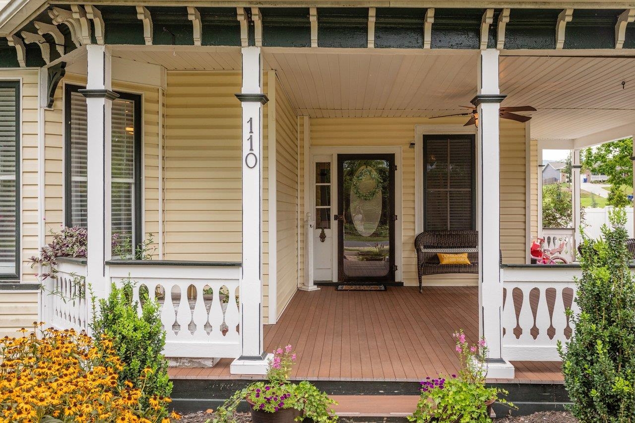 110 PARK AVE, GROTTOES, Virginia 24441, 5 Bedrooms Bedrooms, ,2 BathroomsBathrooms,Residential,110 PARK AVE,680900 MLS # 680900 110 PARK AVE, GROTTOES, Virginia 24441, 5 Bedrooms Bedrooms, ,2 BathroomsBathrooms,Residential,110 PARK AVE,680900 MLS # 680900