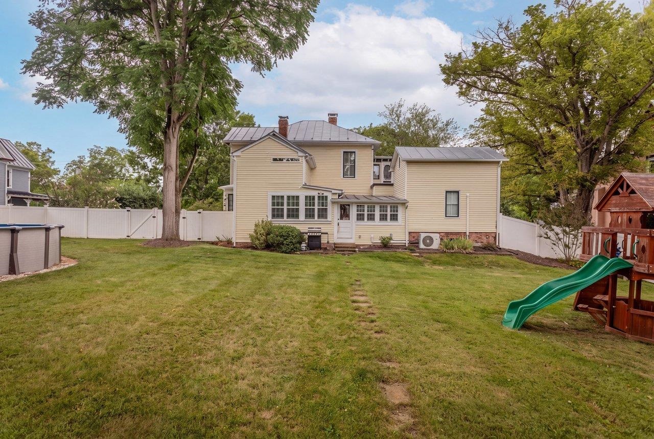 110 PARK AVE, GROTTOES, Virginia 24441, 5 Bedrooms Bedrooms, ,2 BathroomsBathrooms,Residential,110 PARK AVE,680900 MLS # 680900 110 PARK AVE, GROTTOES, Virginia 24441, 5 Bedrooms Bedrooms, ,2 BathroomsBathrooms,Residential,110 PARK AVE,680900 MLS # 680900