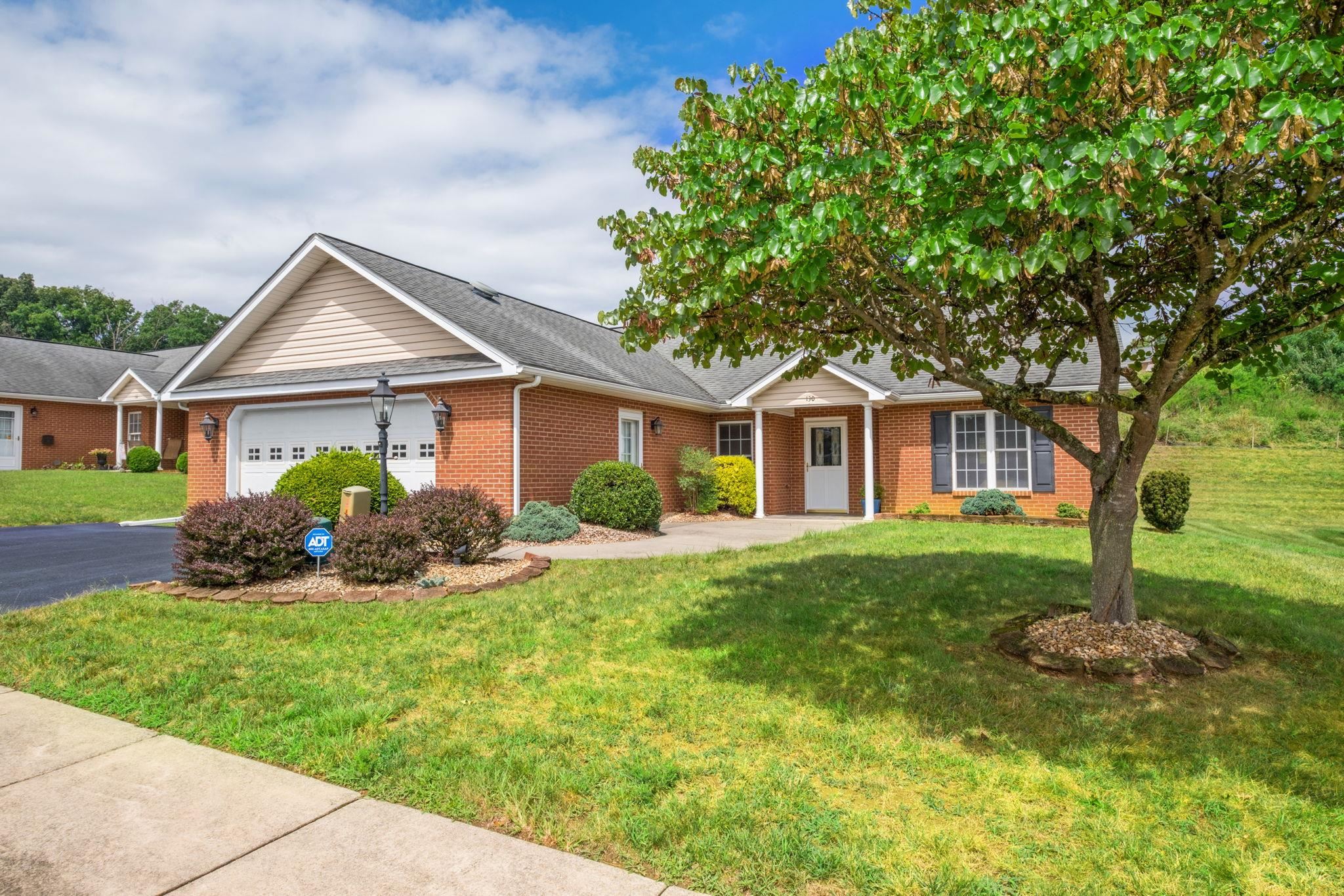 130 RED OAK DR, STAUNTON, Virginia 24401, 3 Bedrooms Bedrooms, ,2 BathroomsBathrooms,Residential,130 RED OAK DR,680901 MLS # 680901