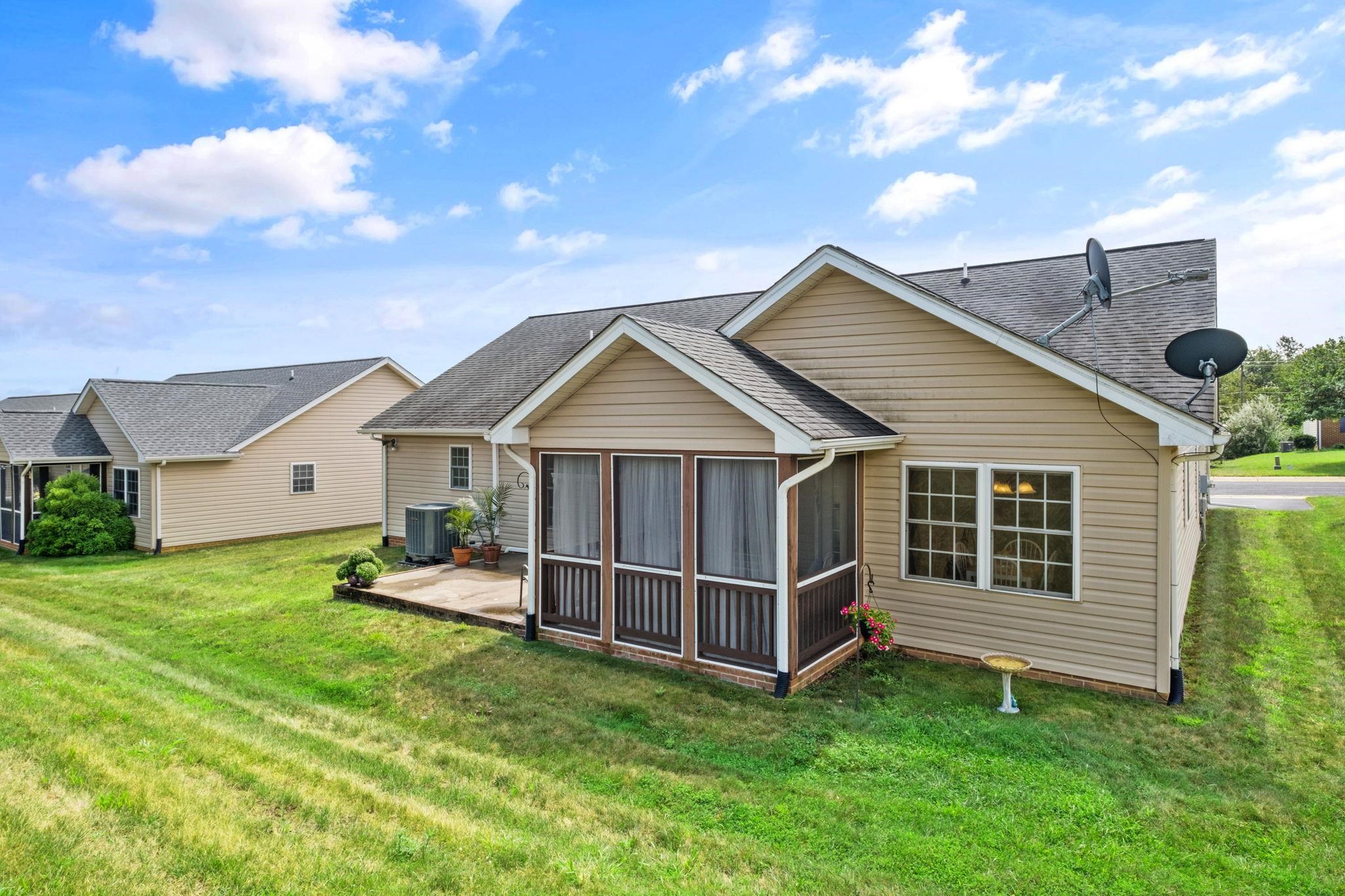 130 RED OAK DR, STAUNTON, Virginia 24401, 3 Bedrooms Bedrooms, ,2 BathroomsBathrooms,Residential,130 RED OAK DR,680901 MLS # 680901