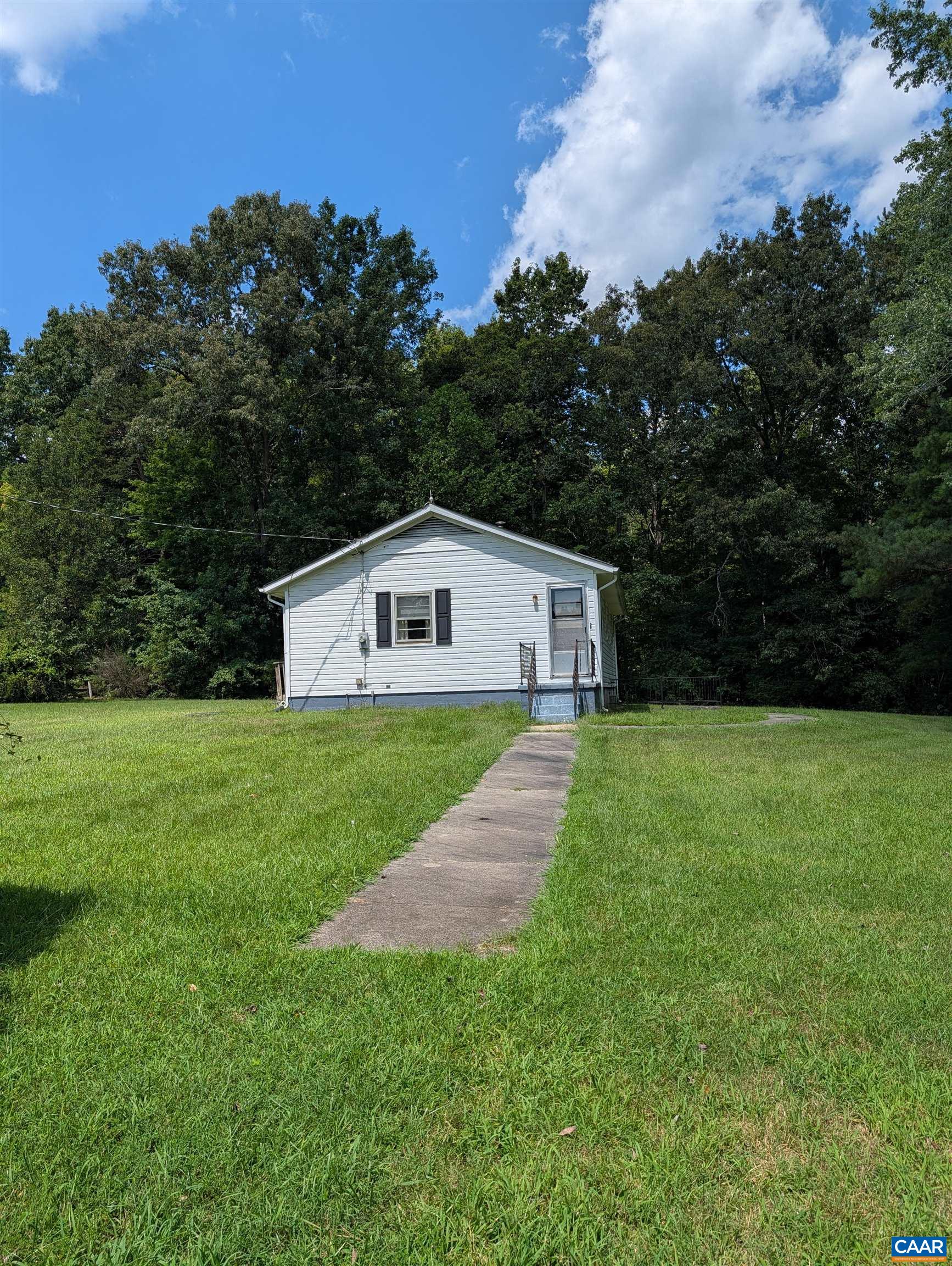 681 FRANKLIN LN, PALMYRA, Virginia 22963, 3 Bedrooms Bedrooms, ,1 BathroomBathrooms,Residential,681 FRANKLIN LN,680904 MLS # 680904 681 FRANKLIN LN, PALMYRA, Virginia 22963, 3 Bedrooms Bedrooms, ,1 BathroomBathrooms,Residential,681 FRANKLIN LN,680904 MLS # 680904