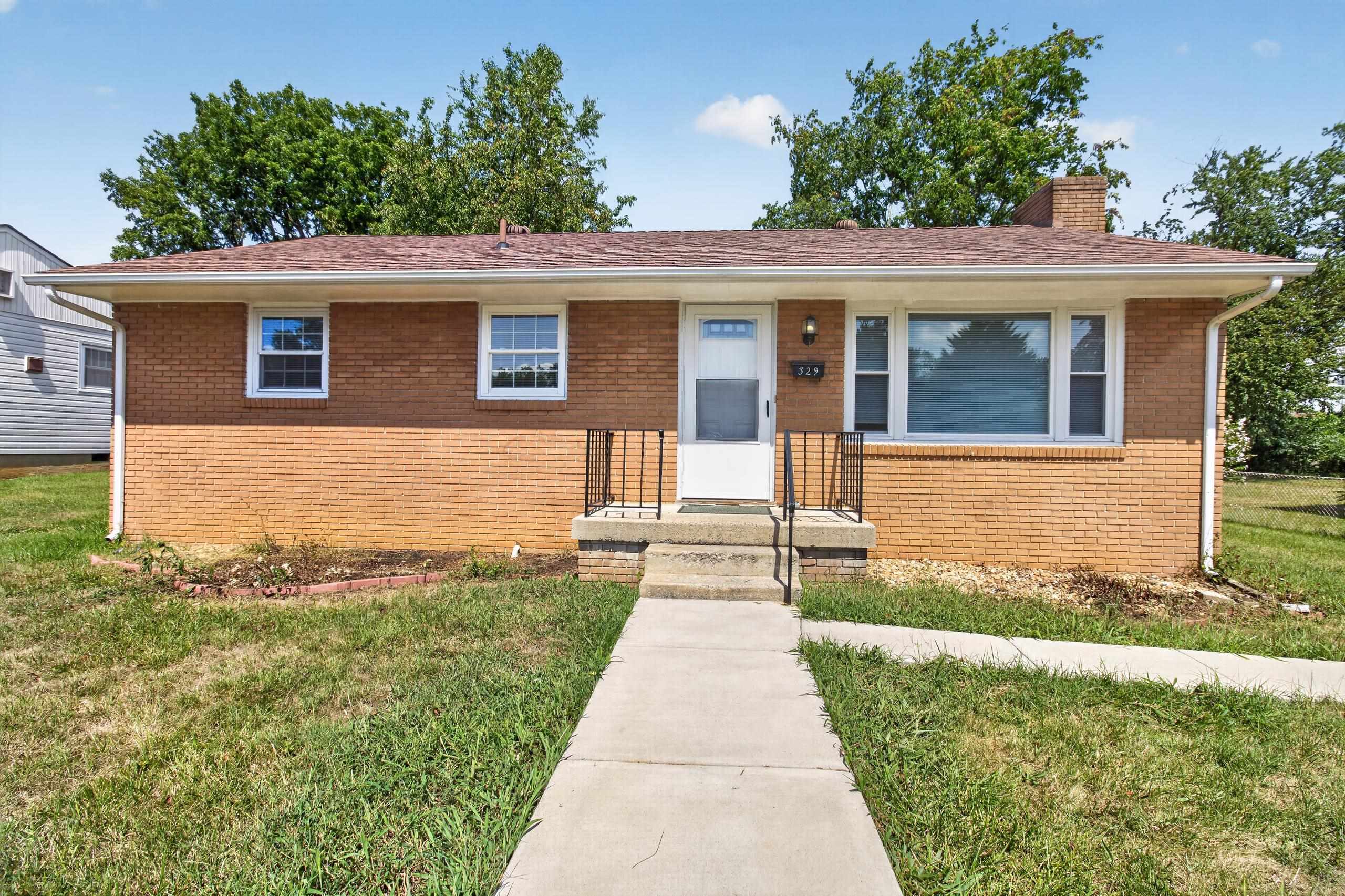 329 LOUDOUN AVE, WAYNESBORO, Virginia 22980, 3 Bedrooms Bedrooms, ,1 BathroomBathrooms,Residential,329 LOUDOUN AVE,680905 MLS # 680905 329 LOUDOUN AVE, WAYNESBORO, Virginia 22980, 3 Bedrooms Bedrooms, ,1 BathroomBathrooms,Residential,329 LOUDOUN AVE,680905 MLS # 680905