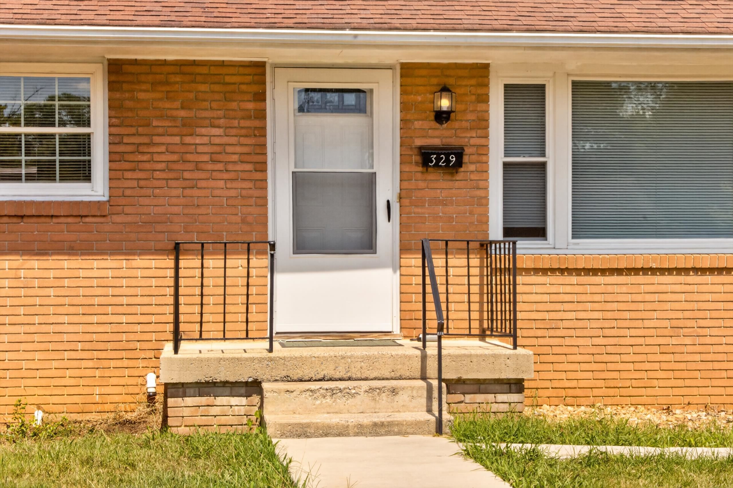 329 LOUDOUN AVE, WAYNESBORO, Virginia 22980, 3 Bedrooms Bedrooms, ,1 BathroomBathrooms,Residential,329 LOUDOUN AVE,680905 MLS # 680905 329 LOUDOUN AVE, WAYNESBORO, Virginia 22980, 3 Bedrooms Bedrooms, ,1 BathroomBathrooms,Residential,329 LOUDOUN AVE,680905 MLS # 680905