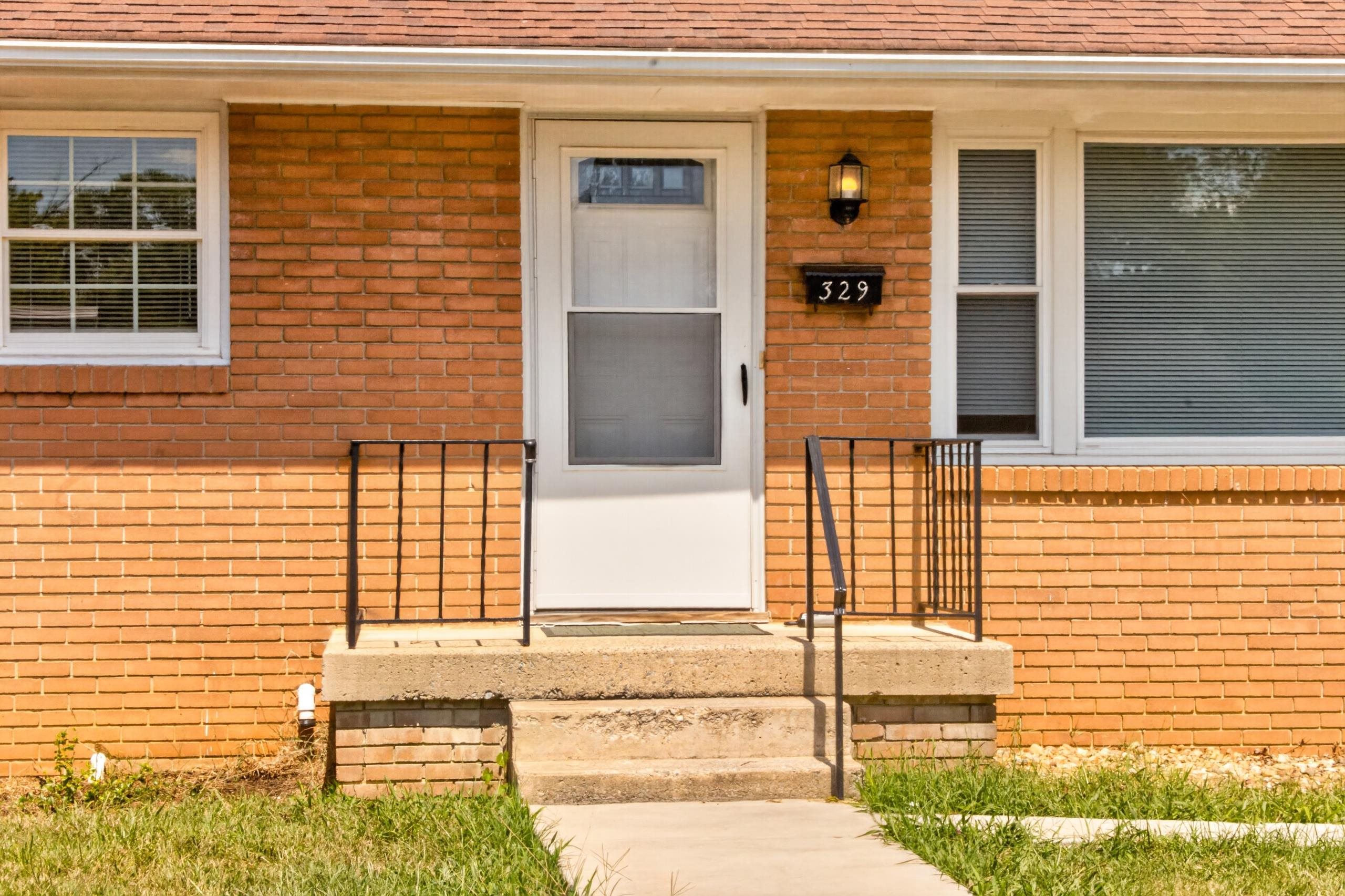 329 LOUDOUN AVE, WAYNESBORO, Virginia 22980, 3 Bedrooms Bedrooms, ,1 BathroomBathrooms,Residential,329 LOUDOUN AVE,680905 MLS # 680905 329 LOUDOUN AVE, WAYNESBORO, Virginia 22980, 3 Bedrooms Bedrooms, ,1 BathroomBathrooms,Residential,329 LOUDOUN AVE,680905 MLS # 680905