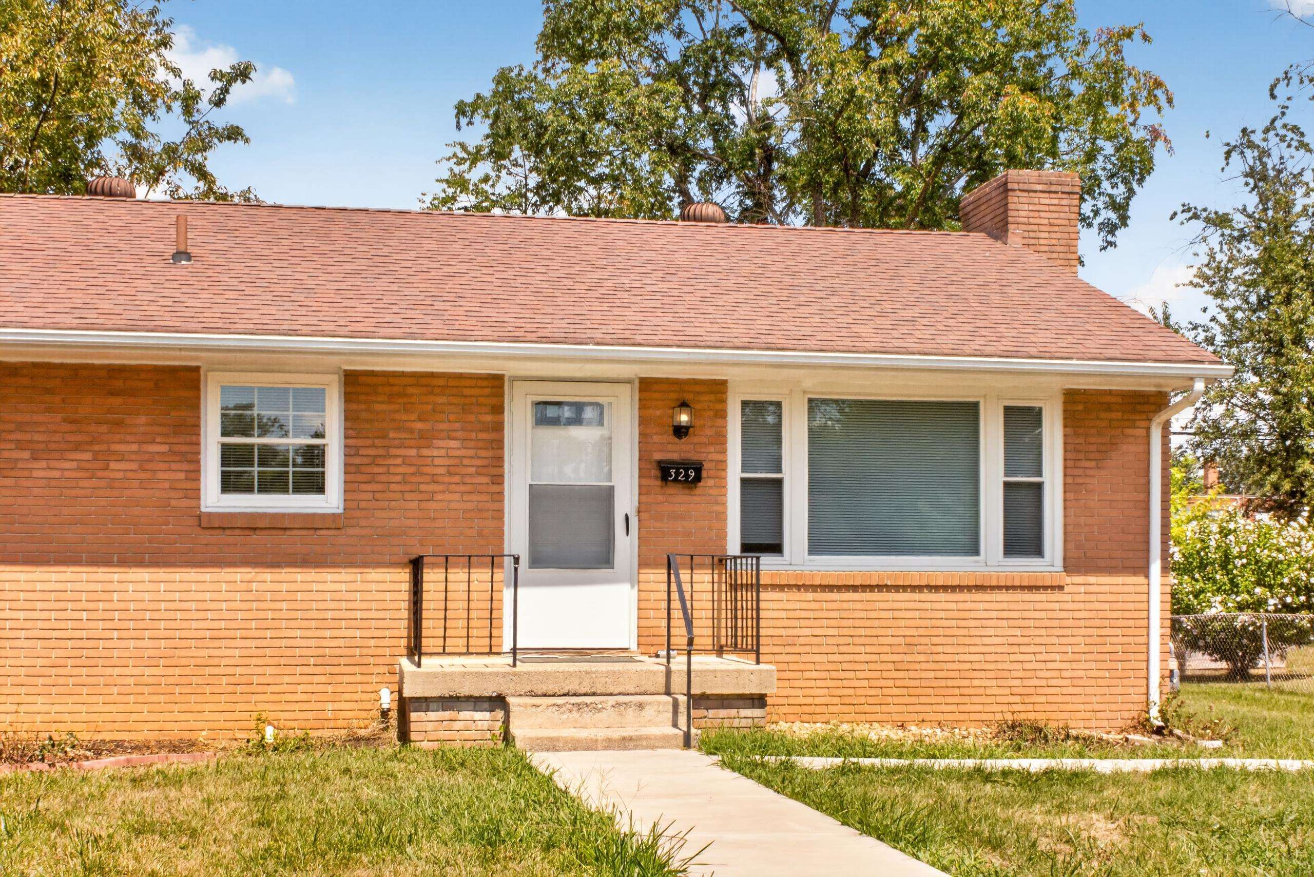 329 LOUDOUN AVE, WAYNESBORO, Virginia 22980, 3 Bedrooms Bedrooms, ,1 BathroomBathrooms,Residential,329 LOUDOUN AVE,680905 MLS # 680905 329 LOUDOUN AVE, WAYNESBORO, Virginia 22980, 3 Bedrooms Bedrooms, ,1 BathroomBathrooms,Residential,329 LOUDOUN AVE,680905 MLS # 680905