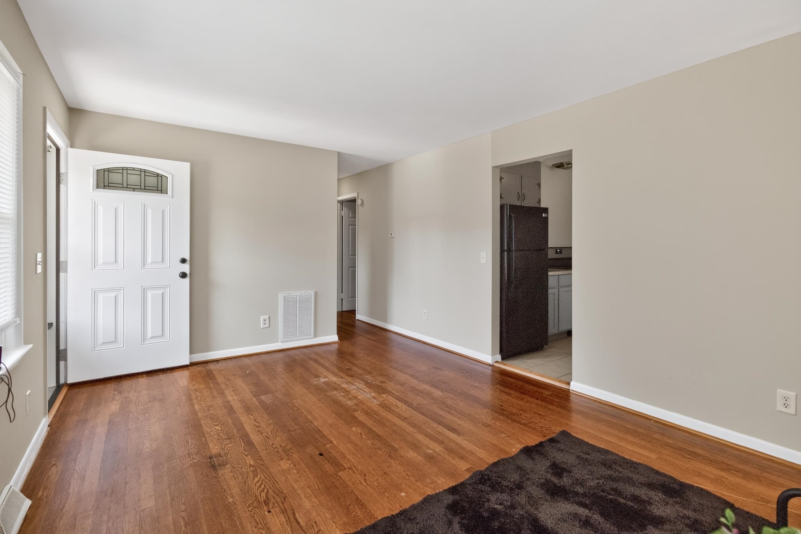 329 LOUDOUN AVE, WAYNESBORO, Virginia 22980, 3 Bedrooms Bedrooms, ,1 BathroomBathrooms,Residential,329 LOUDOUN AVE,680905 MLS # 680905 329 LOUDOUN AVE, WAYNESBORO, Virginia 22980, 3 Bedrooms Bedrooms, ,1 BathroomBathrooms,Residential,329 LOUDOUN AVE,680905 MLS # 680905