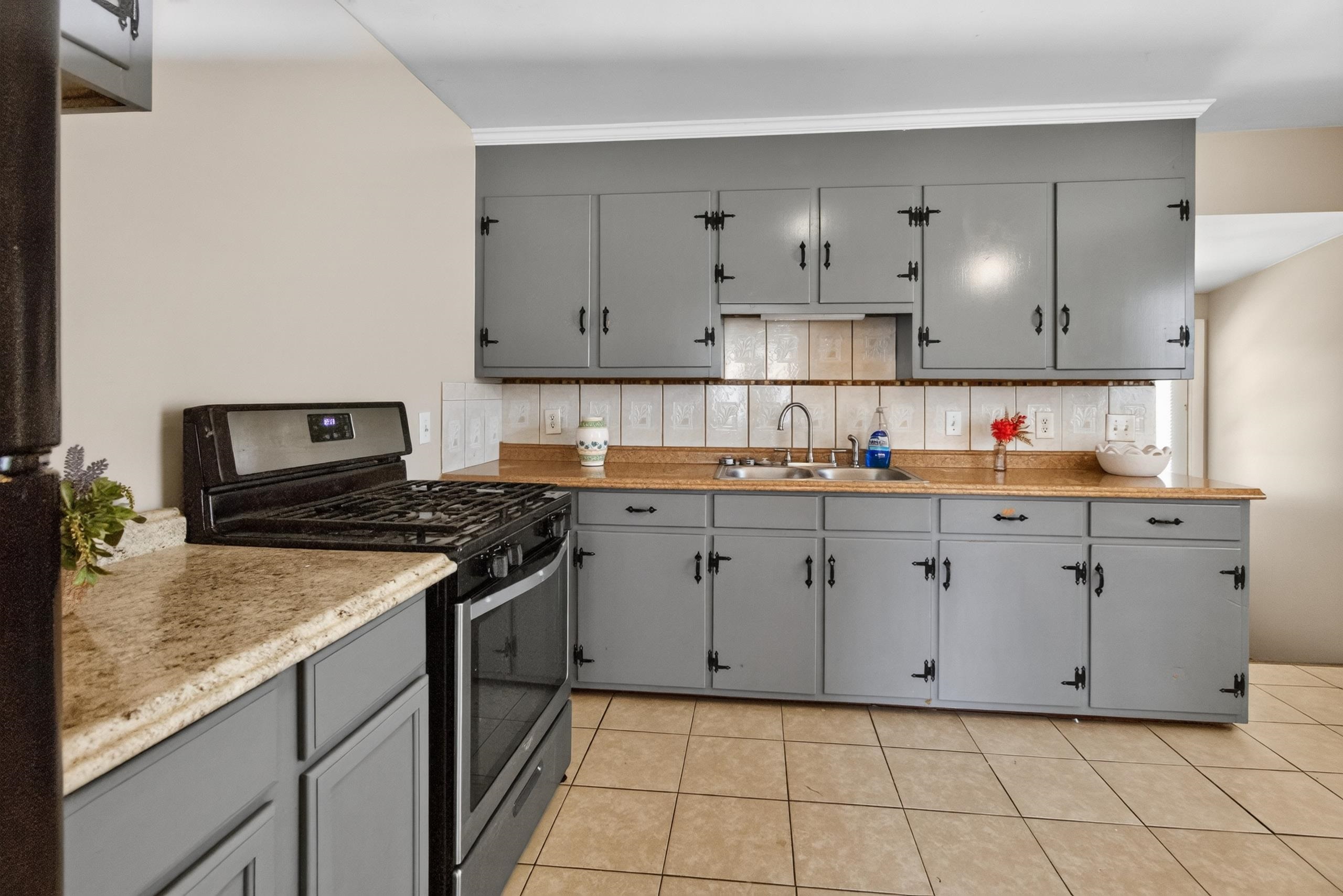 329 LOUDOUN AVE, WAYNESBORO, Virginia 22980, 3 Bedrooms Bedrooms, ,1 BathroomBathrooms,Residential,329 LOUDOUN AVE,680905 MLS # 680905 329 LOUDOUN AVE, WAYNESBORO, Virginia 22980, 3 Bedrooms Bedrooms, ,1 BathroomBathrooms,Residential,329 LOUDOUN AVE,680905 MLS # 680905