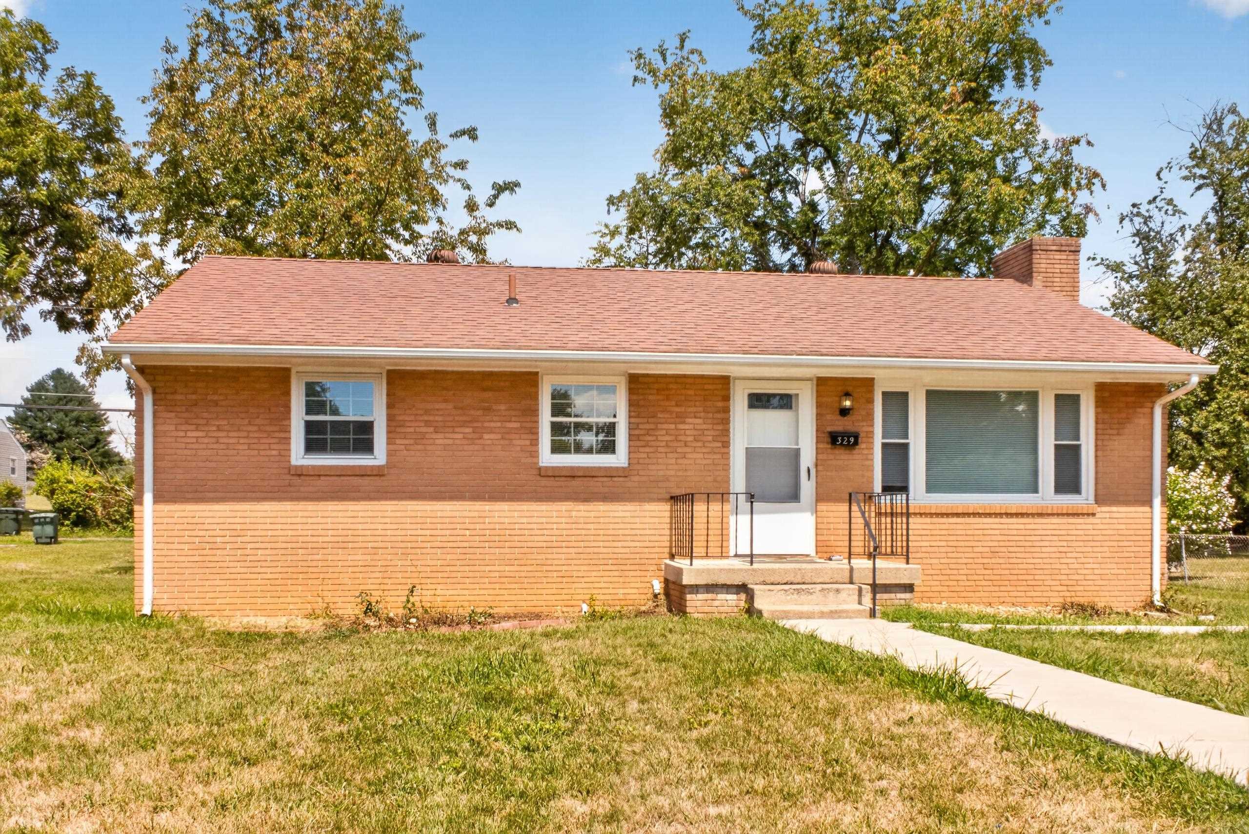 329 LOUDOUN AVE, WAYNESBORO, Virginia 22980, 3 Bedrooms Bedrooms, ,1 BathroomBathrooms,Residential,329 LOUDOUN AVE,680905 MLS # 680905 329 LOUDOUN AVE, WAYNESBORO, Virginia 22980, 3 Bedrooms Bedrooms, ,1 BathroomBathrooms,Residential,329 LOUDOUN AVE,680905 MLS # 680905