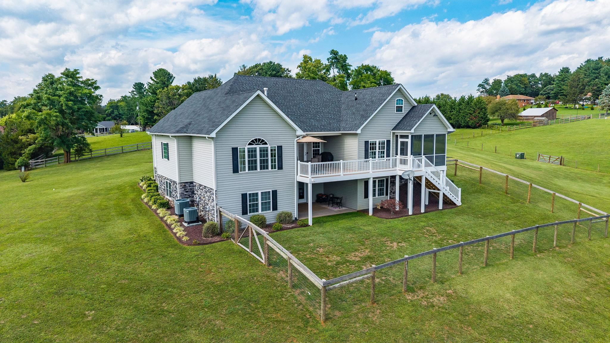 65 INDIAN RIDGE RD, GREENVILLE, Virginia 24440, 3 Bedrooms Bedrooms, ,2 BathroomsBathrooms,Residential,65 INDIAN RIDGE RD,680906 MLS # 680906 65 INDIAN RIDGE RD, GREENVILLE, Virginia 24440, 3 Bedrooms Bedrooms, ,2 BathroomsBathrooms,Residential,65 INDIAN RIDGE RD,680906 MLS # 680906