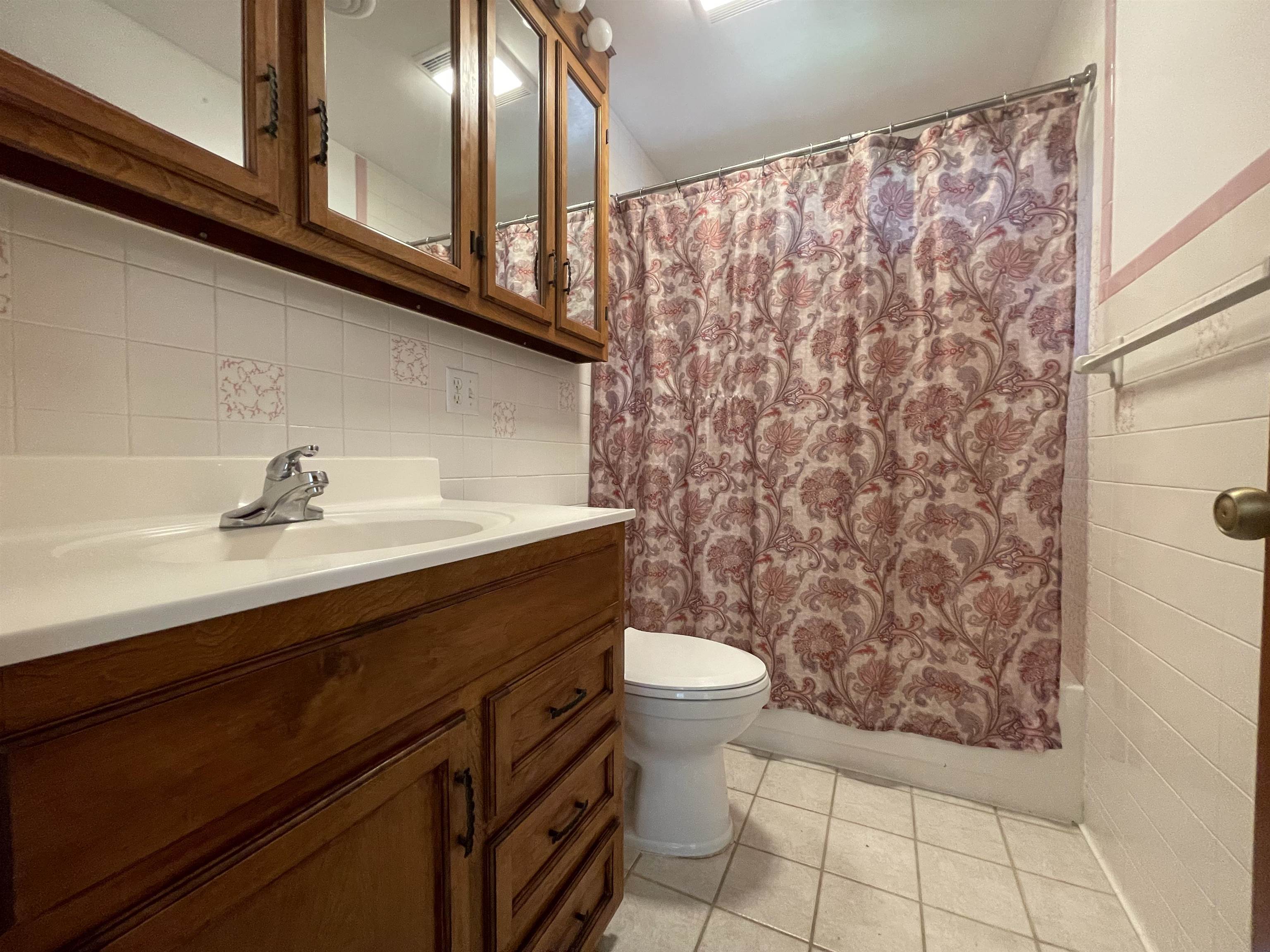 1203 MONTGOMERY AVE, STAUNTON, Virginia 24401, 3 Bedrooms Bedrooms, ,1 BathroomBathrooms,Residential,1203 MONTGOMERY AVE,680907 MLS # 680907 1203 MONTGOMERY AVE, STAUNTON, Virginia 24401, 3 Bedrooms Bedrooms, ,1 BathroomBathrooms,Residential,1203 MONTGOMERY AVE,680907 MLS # 680907
