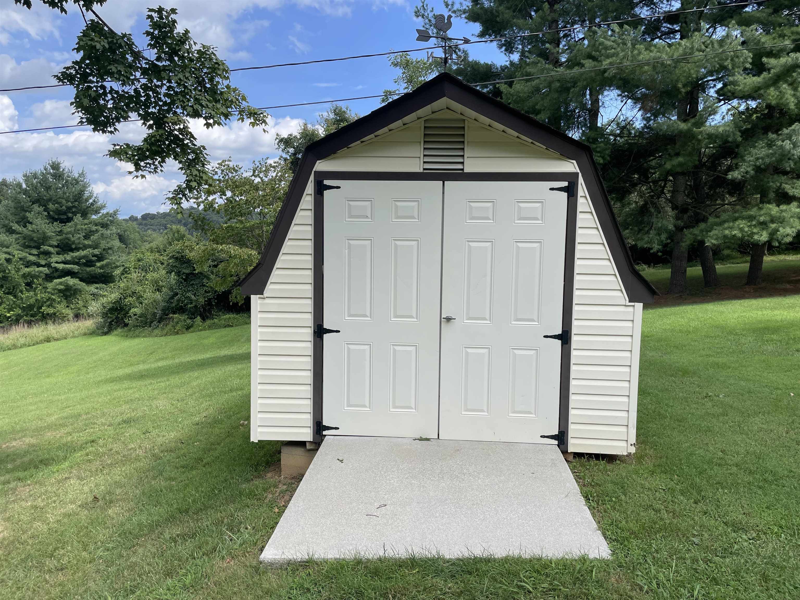1203 MONTGOMERY AVE, STAUNTON, Virginia 24401, 3 Bedrooms Bedrooms, ,1 BathroomBathrooms,Residential,1203 MONTGOMERY AVE,680907 MLS # 680907 1203 MONTGOMERY AVE, STAUNTON, Virginia 24401, 3 Bedrooms Bedrooms, ,1 BathroomBathrooms,Residential,1203 MONTGOMERY AVE,680907 MLS # 680907