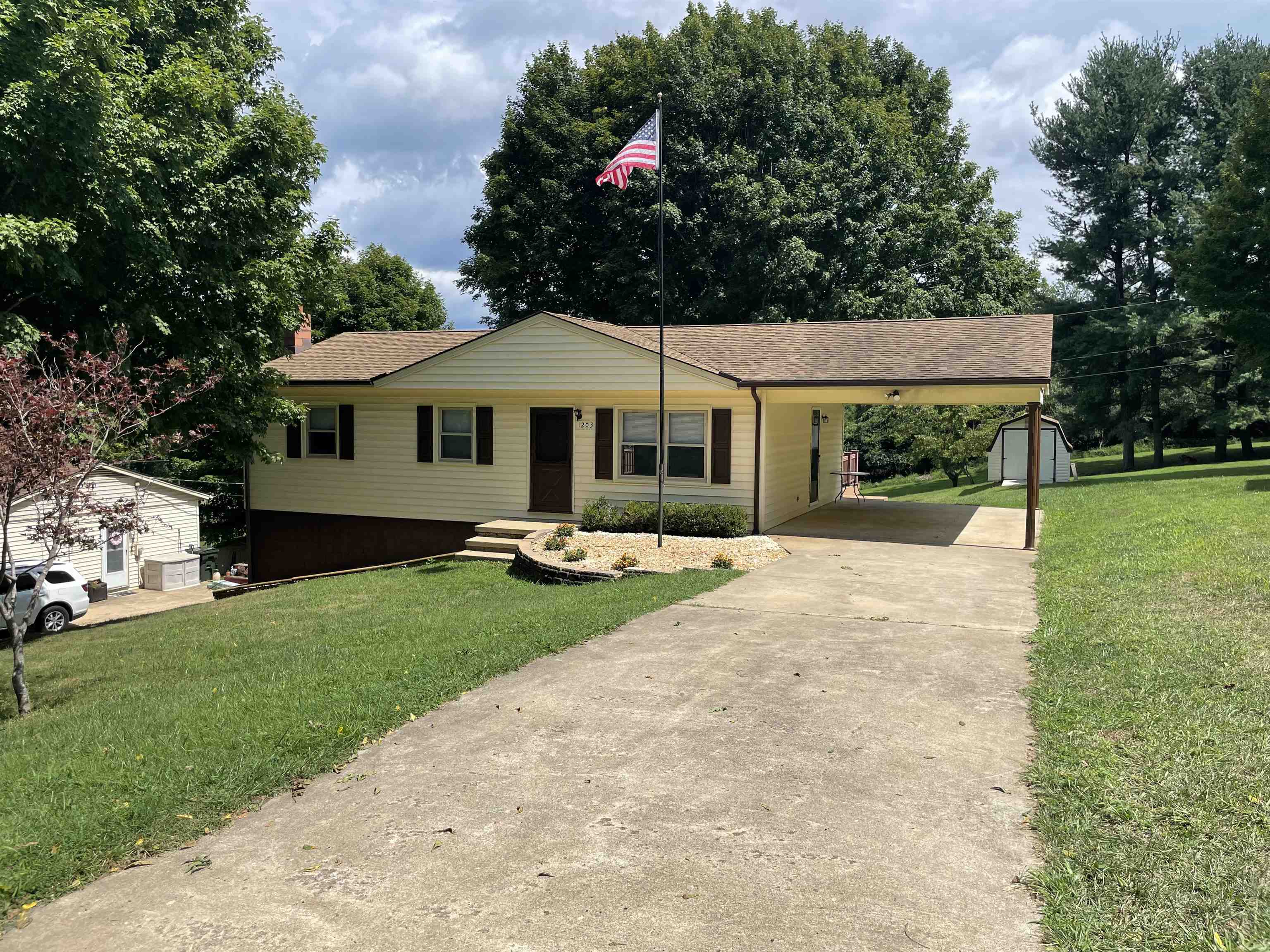 1203 MONTGOMERY AVE, STAUNTON, Virginia 24401, 3 Bedrooms Bedrooms, ,1 BathroomBathrooms,Residential,1203 MONTGOMERY AVE,680907 MLS # 680907 1203 MONTGOMERY AVE, STAUNTON, Virginia 24401, 3 Bedrooms Bedrooms, ,1 BathroomBathrooms,Residential,1203 MONTGOMERY AVE,680907 MLS # 680907