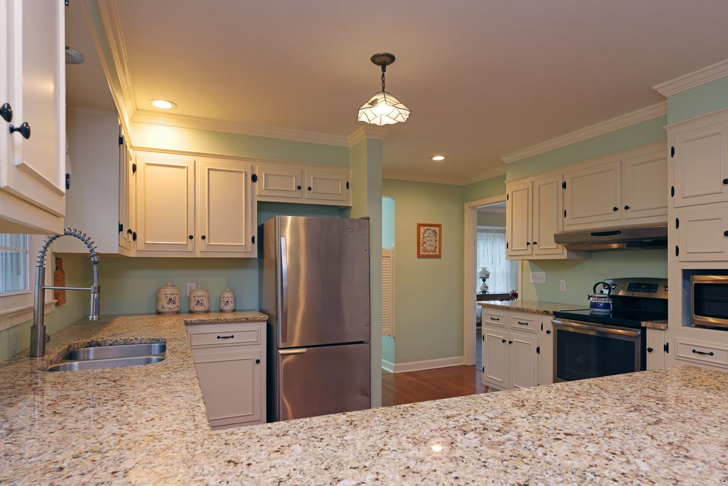 1075 FAIRWAY DR, WAYNESBORO, Virginia 22980, 3 Bedrooms Bedrooms, ,3 BathroomsBathrooms,Residential,1075 FAIRWAY DR,680908 MLS # 680908 1075 FAIRWAY DR, WAYNESBORO, Virginia 22980, 3 Bedrooms Bedrooms, ,3 BathroomsBathrooms,Residential,1075 FAIRWAY DR,680908 MLS # 680908