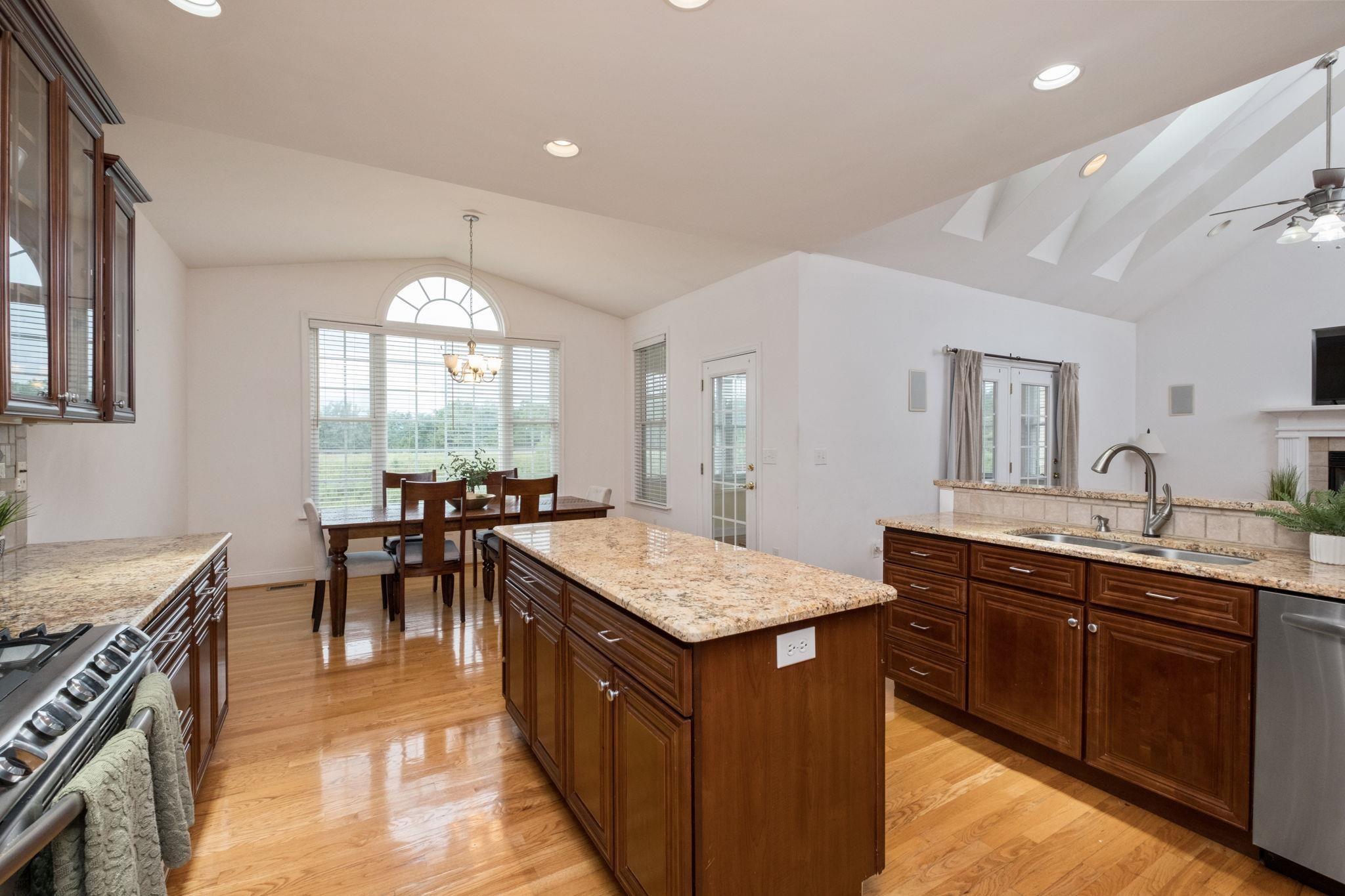 125 SHAWN CIR, STAUNTON, Virginia 24401, 4 Bedrooms Bedrooms, ,4 BathroomsBathrooms,Residential,125 SHAWN CIR,680909 MLS # 680909