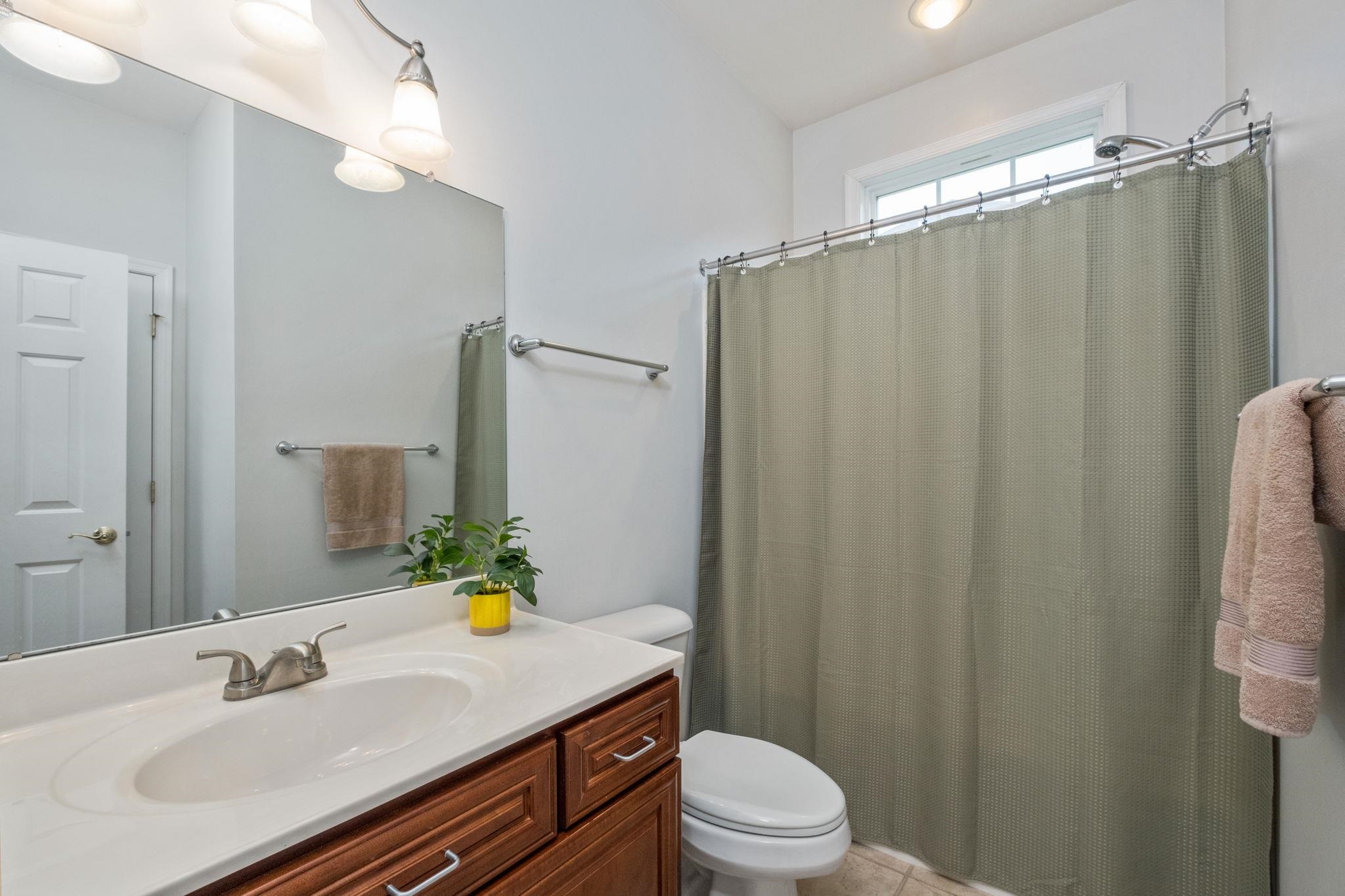 125 SHAWN CIR, STAUNTON, Virginia 24401, 4 Bedrooms Bedrooms, ,4 BathroomsBathrooms,Residential,125 SHAWN CIR,680909 MLS # 680909