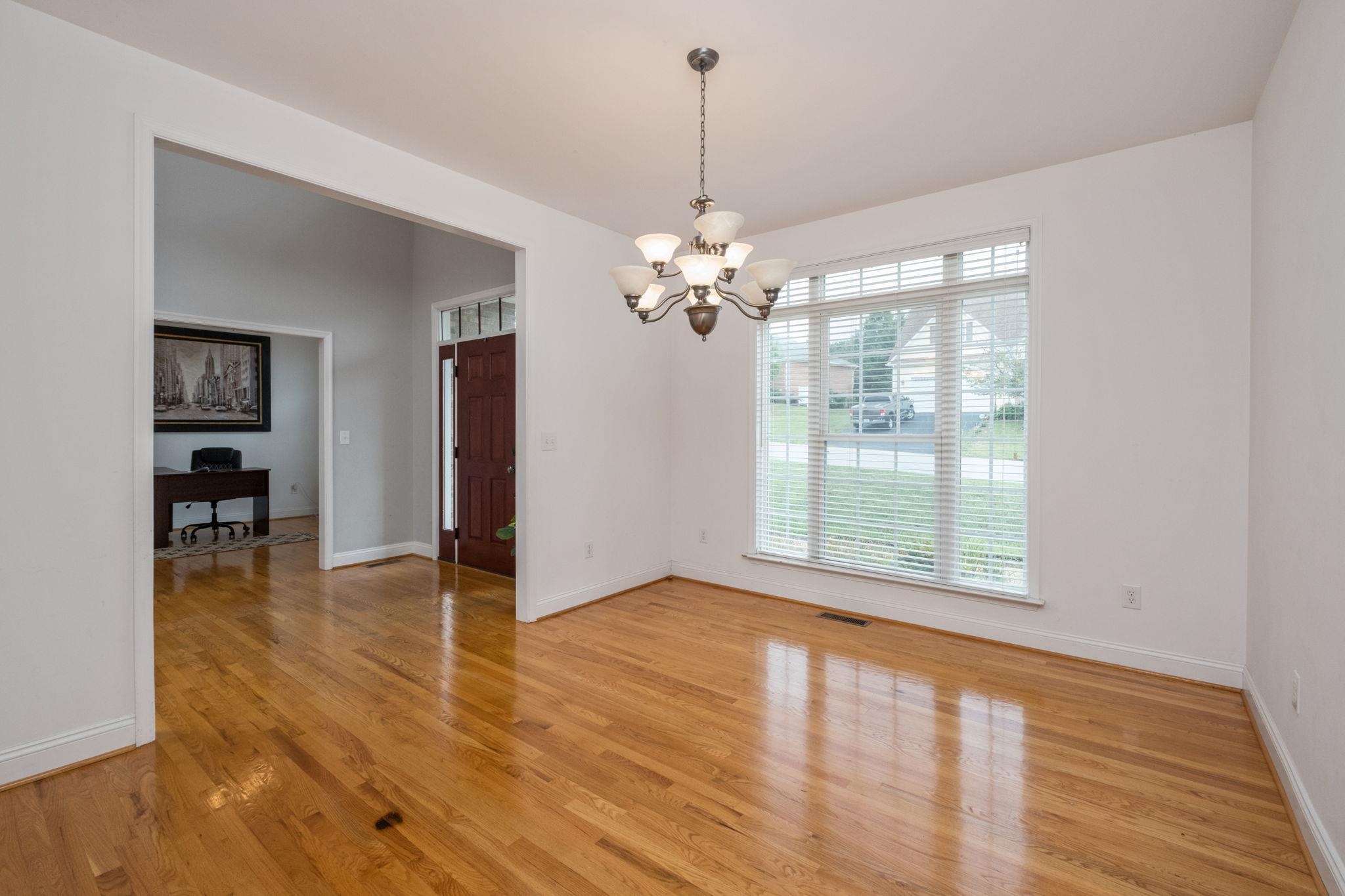 125 SHAWN CIR, STAUNTON, Virginia 24401, 4 Bedrooms Bedrooms, ,4 BathroomsBathrooms,Residential,125 SHAWN CIR,680909 MLS # 680909