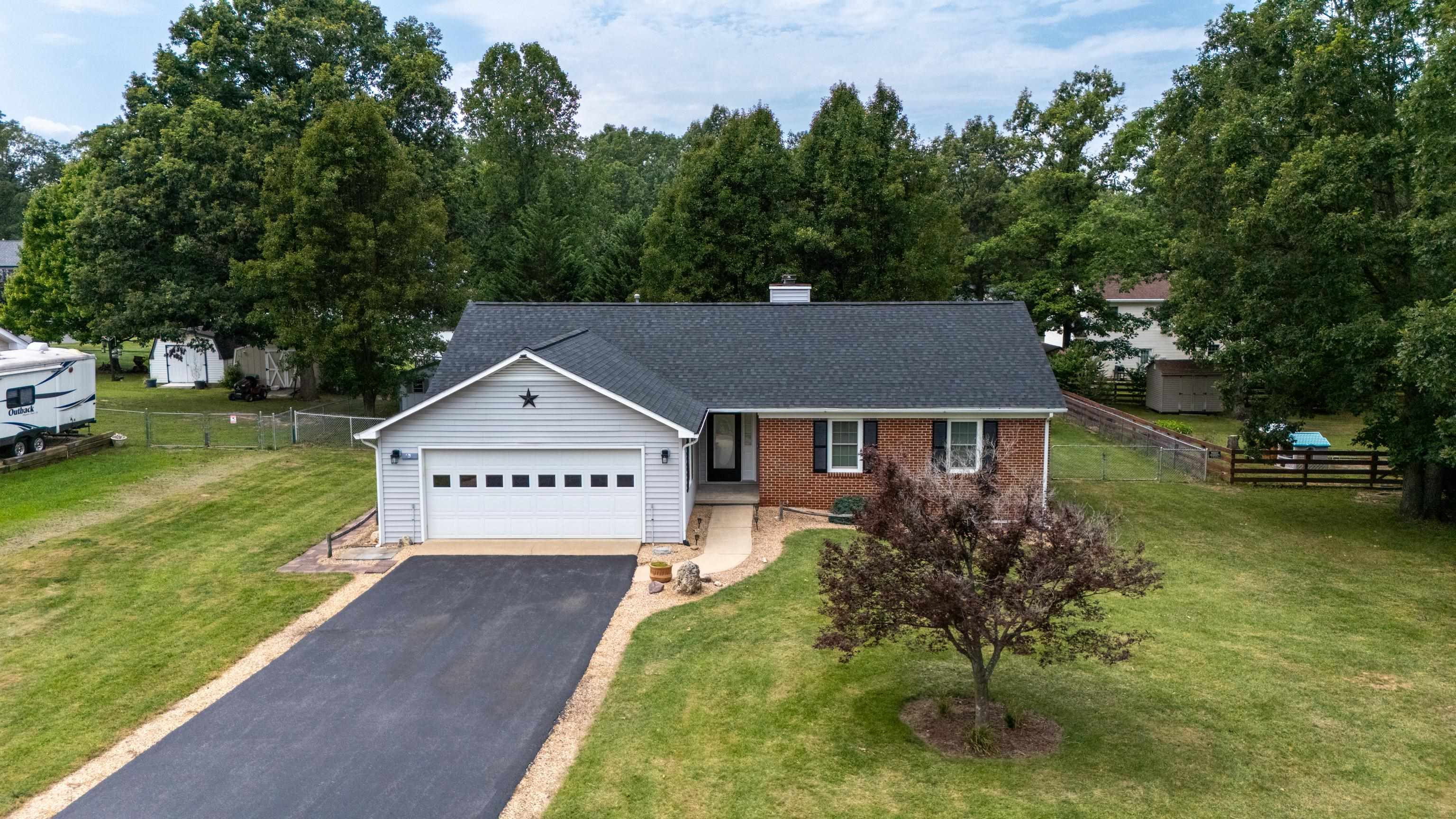 319 FOREST SPRINGS DR, STUARTS DRAFT, Virginia 24477, 3 Bedrooms Bedrooms, ,2 BathroomsBathrooms,Residential,319 FOREST SPRINGS DR,680912 MLS # 680912