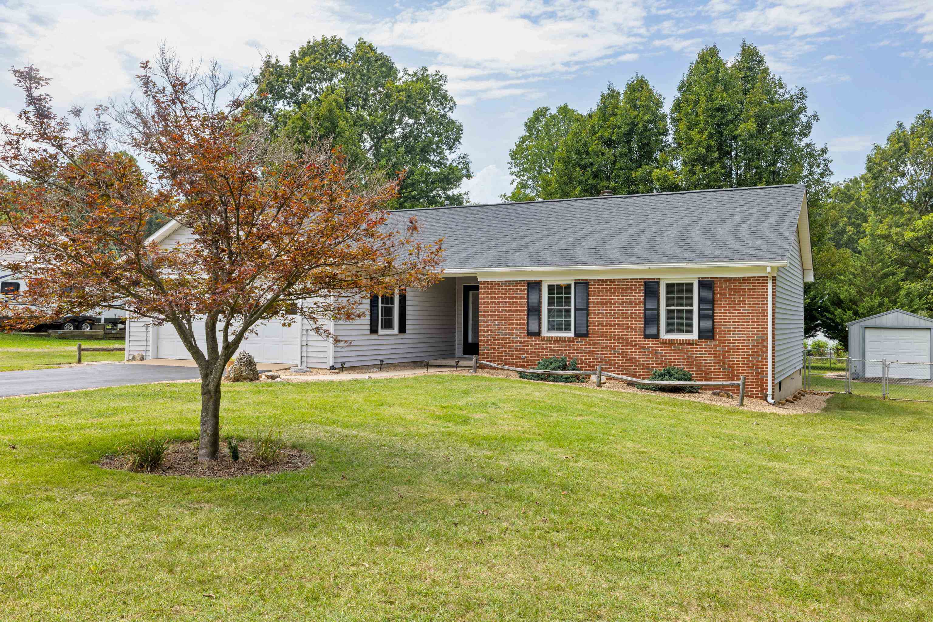 319 FOREST SPRINGS DR, STUARTS DRAFT, Virginia 24477, 3 Bedrooms Bedrooms, ,2 BathroomsBathrooms,Residential,319 FOREST SPRINGS DR,680912 MLS # 680912
