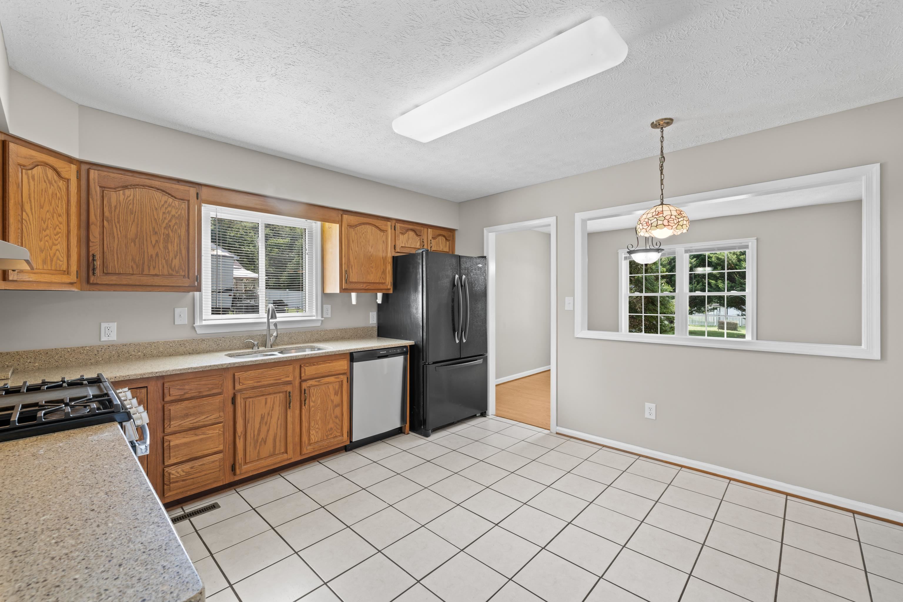 319 FOREST SPRINGS DR, STUARTS DRAFT, Virginia 24477, 3 Bedrooms Bedrooms, ,2 BathroomsBathrooms,Residential,319 FOREST SPRINGS DR,680912 MLS # 680912
