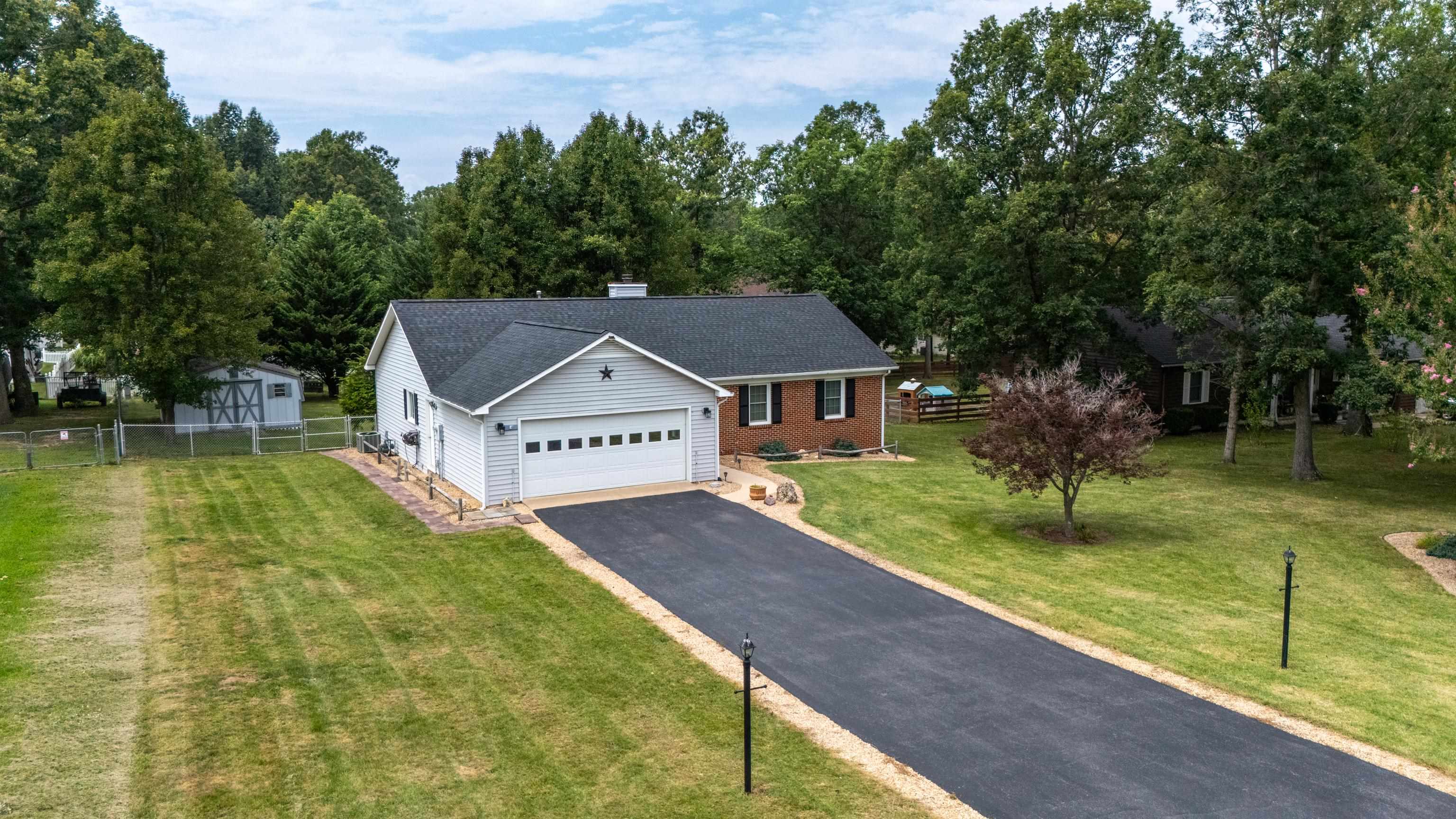 319 FOREST SPRINGS DR, STUARTS DRAFT, Virginia 24477, 3 Bedrooms Bedrooms, ,2 BathroomsBathrooms,Residential,319 FOREST SPRINGS DR,680912 MLS # 680912