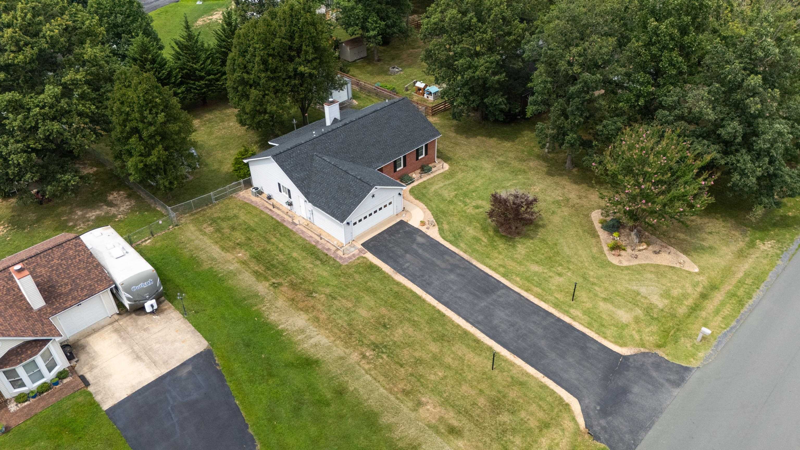319 FOREST SPRINGS DR, STUARTS DRAFT, Virginia 24477, 3 Bedrooms Bedrooms, ,2 BathroomsBathrooms,Residential,319 FOREST SPRINGS DR,680912 MLS # 680912