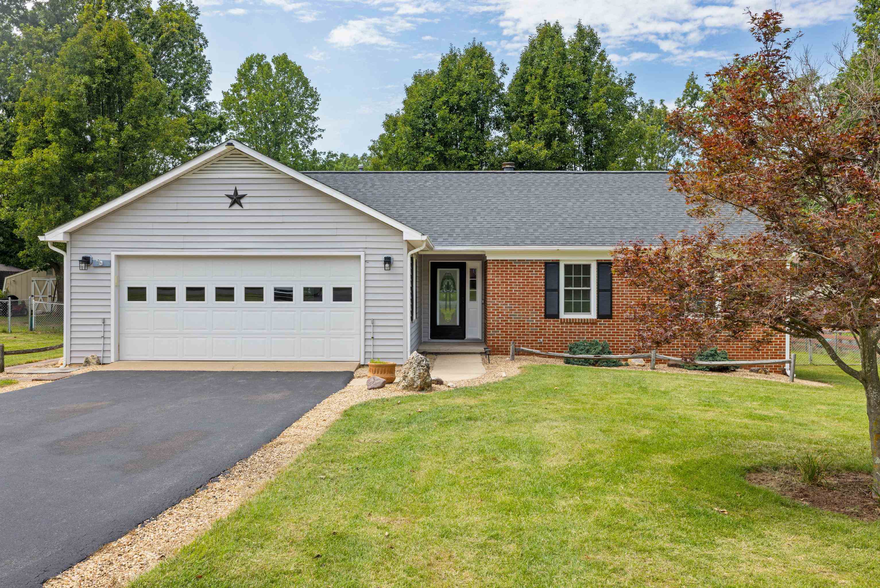 319 FOREST SPRINGS DR, STUARTS DRAFT, Virginia 24477, 3 Bedrooms Bedrooms, ,2 BathroomsBathrooms,Residential,319 FOREST SPRINGS DR,680912 MLS # 680912
