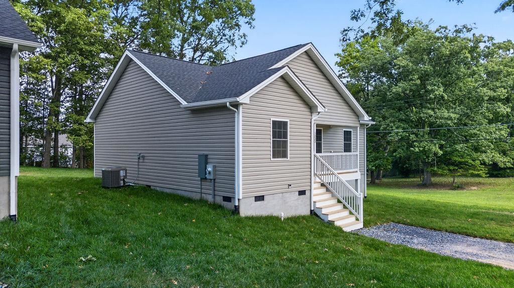 1233 JACKSON AVE, WAYNESBORO, Virginia 22980, 3 Bedrooms Bedrooms, ,2 BathroomsBathrooms,Residential,1233 JACKSON AVE,680914 MLS # 680914