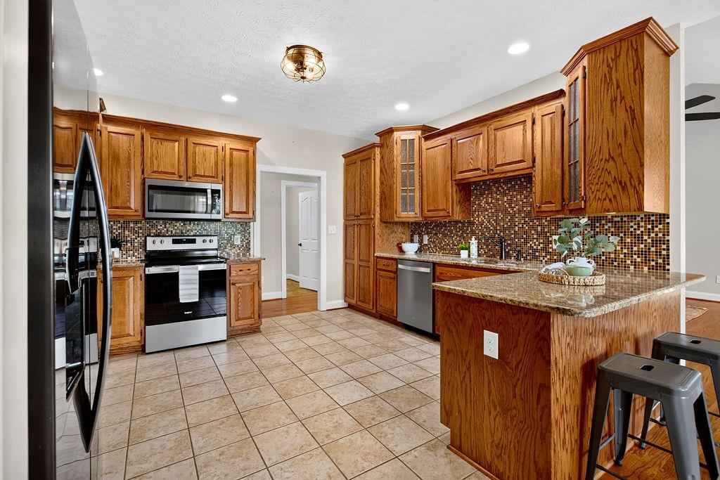 14 OLD OAK DR, STUARTS DRAFT, Virginia 24477, 3 Bedrooms Bedrooms, ,2 BathroomsBathrooms,Residential,14 OLD OAK DR,677867 MLS # 677867