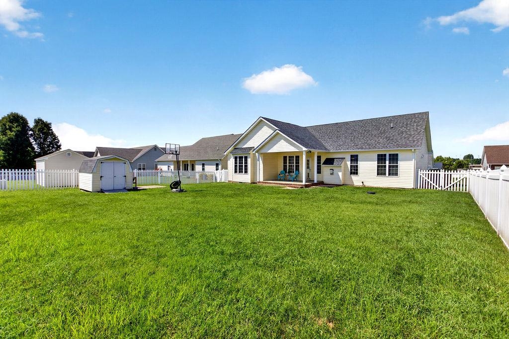 14 OLD OAK DR, STUARTS DRAFT, Virginia 24477, 3 Bedrooms Bedrooms, ,2 BathroomsBathrooms,Residential,14 OLD OAK DR,677867 MLS # 677867