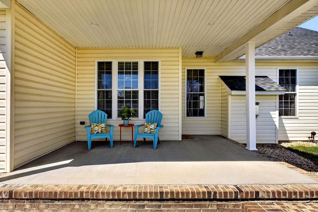 14 OLD OAK DR, STUARTS DRAFT, Virginia 24477, 3 Bedrooms Bedrooms, ,2 BathroomsBathrooms,Residential,14 OLD OAK DR,677867 MLS # 677867