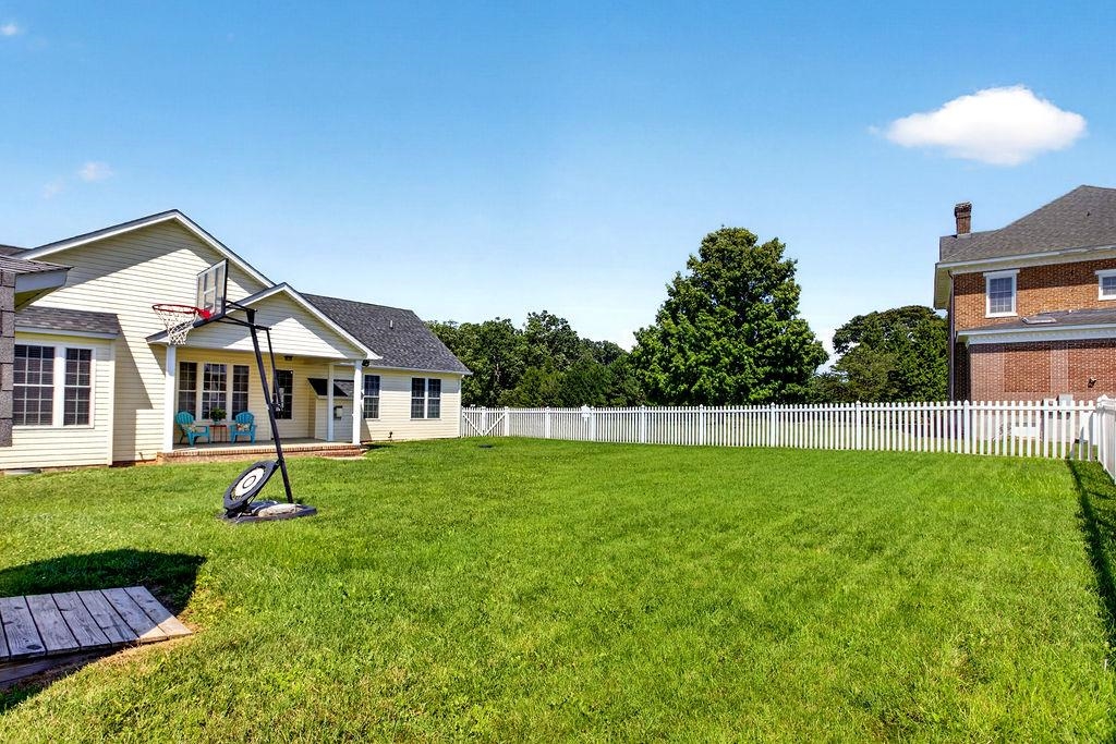 14 OLD OAK DR, STUARTS DRAFT, Virginia 24477, 3 Bedrooms Bedrooms, ,2 BathroomsBathrooms,Residential,14 OLD OAK DR,677867 MLS # 677867