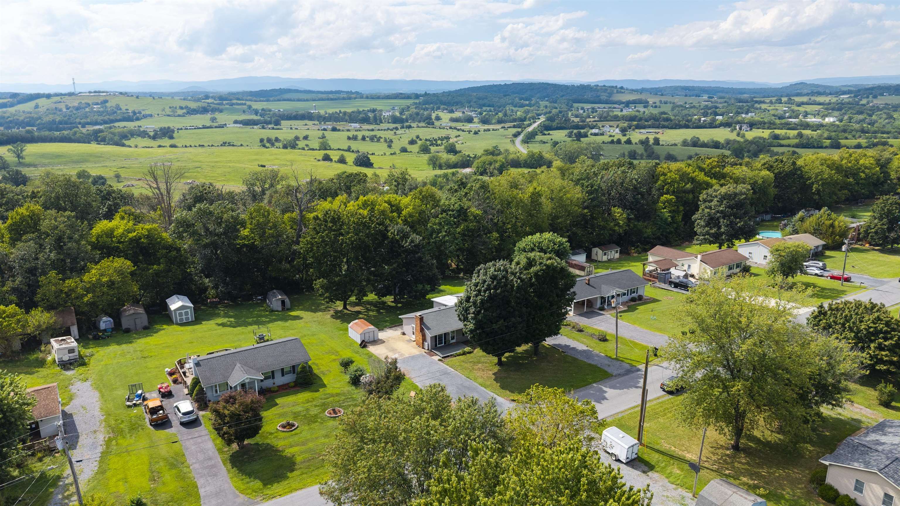 8701 LACEY HEIGHTS AVE, ROCKINGHAM, Virginia 22802, 4 Bedrooms Bedrooms, ,2 BathroomsBathrooms,Residential,8701 LACEY HEIGHTS AVE,680917 MLS # 680917
