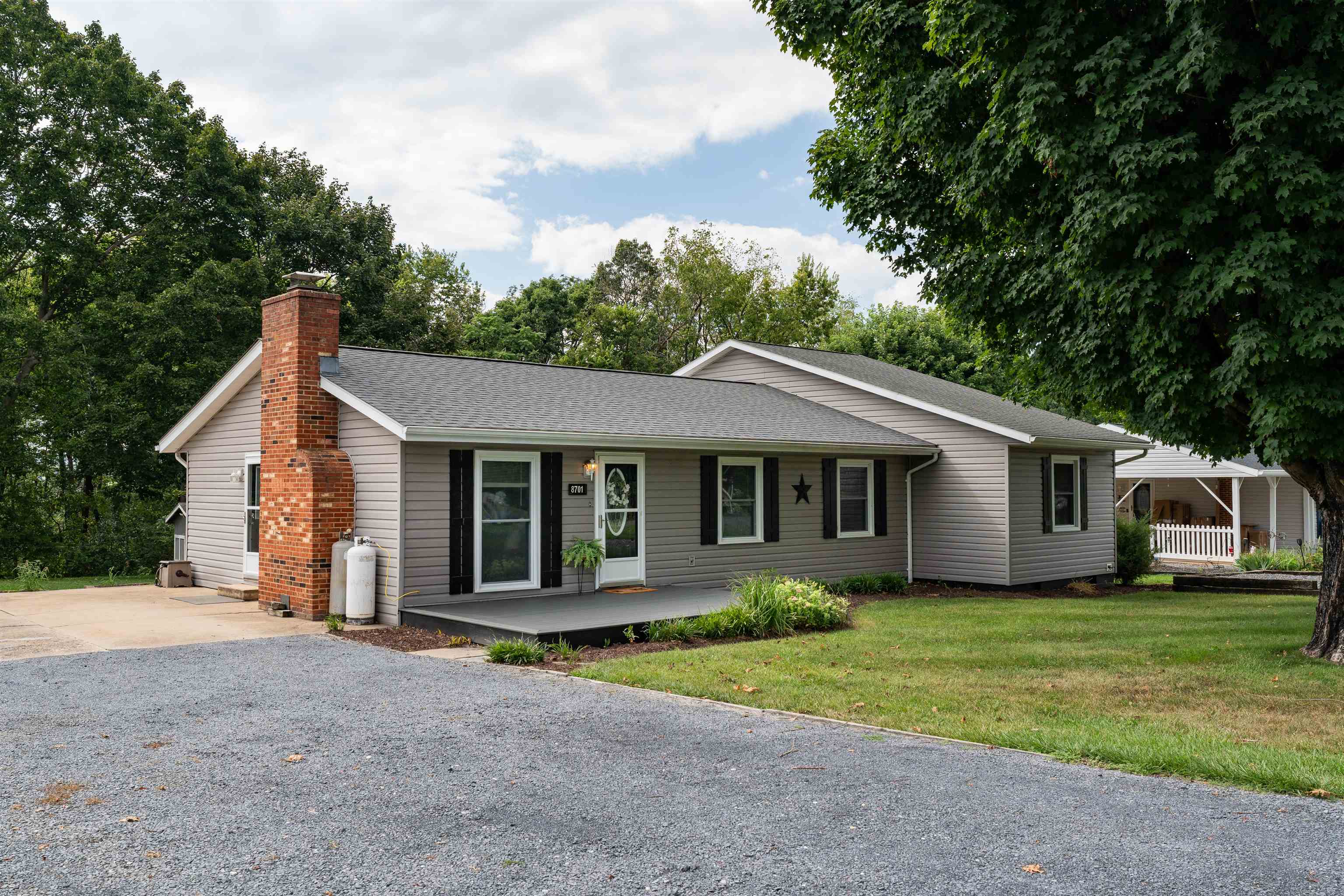 8701 LACEY HEIGHTS AVE, ROCKINGHAM, Virginia 22802, 4 Bedrooms Bedrooms, ,2 BathroomsBathrooms,Residential,8701 LACEY HEIGHTS AVE,680917 MLS # 680917