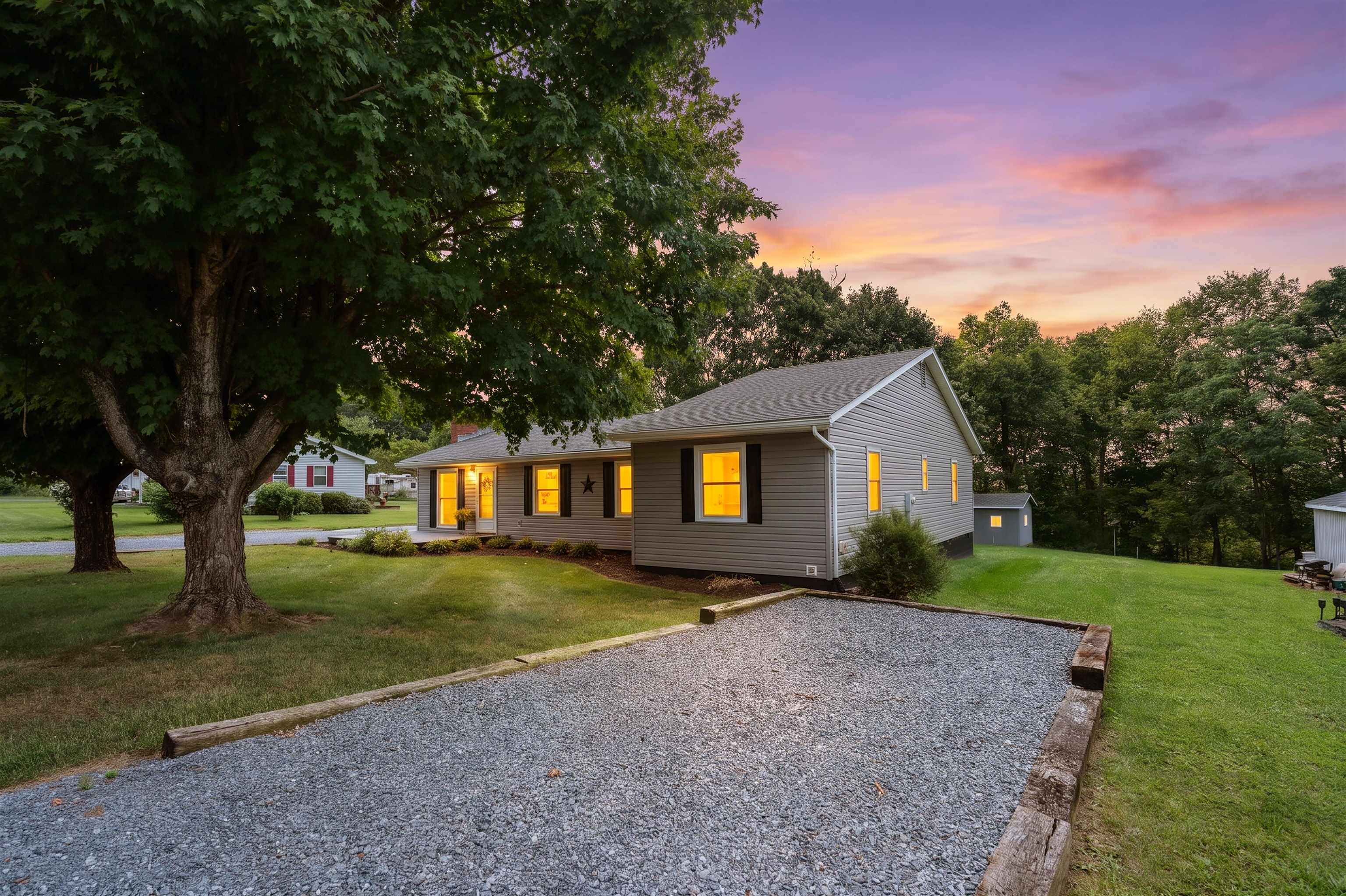 8701 LACEY HEIGHTS AVE, ROCKINGHAM, Virginia 22802, 4 Bedrooms Bedrooms, ,2 BathroomsBathrooms,Residential,8701 LACEY HEIGHTS AVE,680917 MLS # 680917
