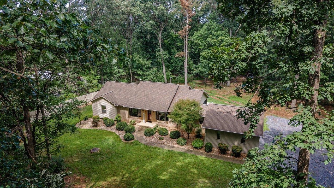 55 BURKES MILL RD, WEYERS CAVE, Virginia 24486, 3 Bedrooms Bedrooms, ,2 BathroomsBathrooms,Residential,55 BURKES MILL RD,680919 MLS # 680919 55 BURKES MILL RD, WEYERS CAVE, Virginia 24486, 3 Bedrooms Bedrooms, ,2 BathroomsBathrooms,Residential,55 BURKES MILL RD,680919 MLS # 680919
