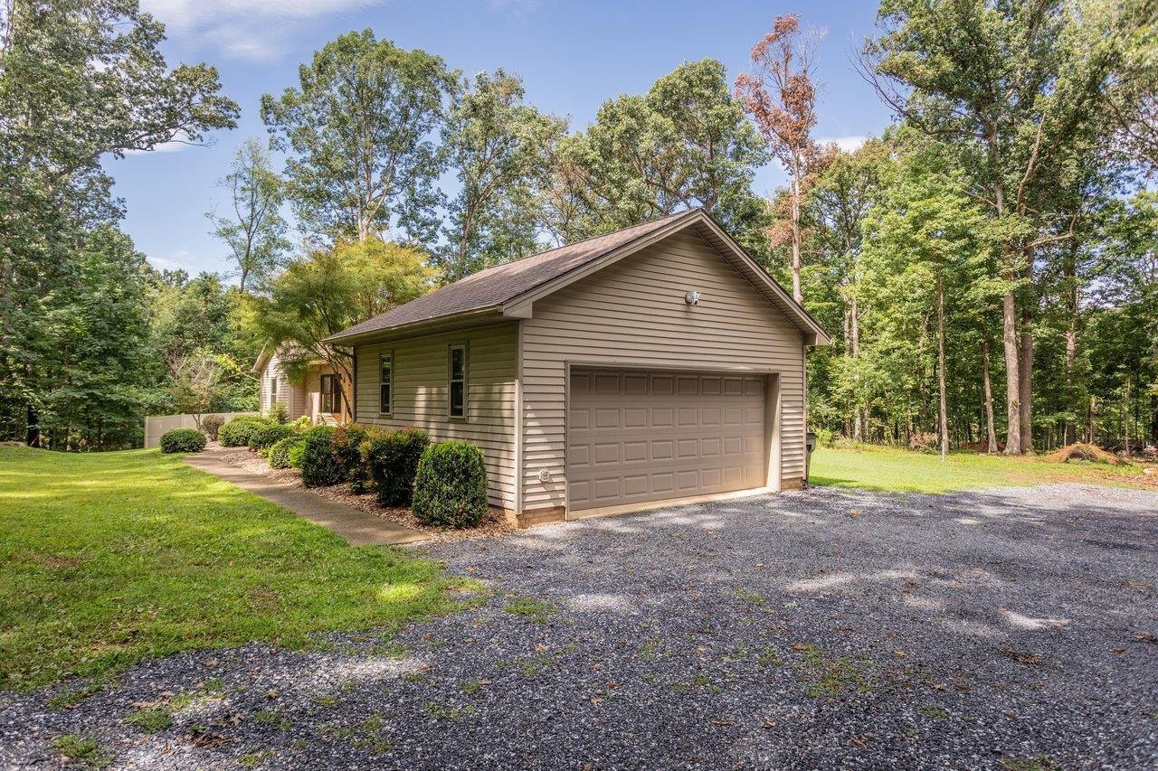 55 BURKES MILL RD, WEYERS CAVE, Virginia 24486, 3 Bedrooms Bedrooms, ,2 BathroomsBathrooms,Residential,55 BURKES MILL RD,680919 MLS # 680919 55 BURKES MILL RD, WEYERS CAVE, Virginia 24486, 3 Bedrooms Bedrooms, ,2 BathroomsBathrooms,Residential,55 BURKES MILL RD,680919 MLS # 680919