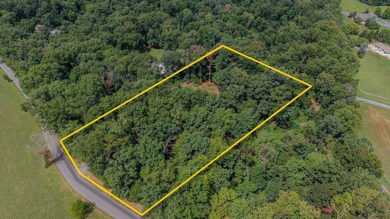 55 BURKES MILL RD, WEYERS CAVE, Virginia 24486, 3 Bedrooms Bedrooms, ,2 BathroomsBathrooms,Residential,55 BURKES MILL RD,680919 MLS # 680919 55 BURKES MILL RD, WEYERS CAVE, Virginia 24486, 3 Bedrooms Bedrooms, ,2 BathroomsBathrooms,Residential,55 BURKES MILL RD,680919 MLS # 680919