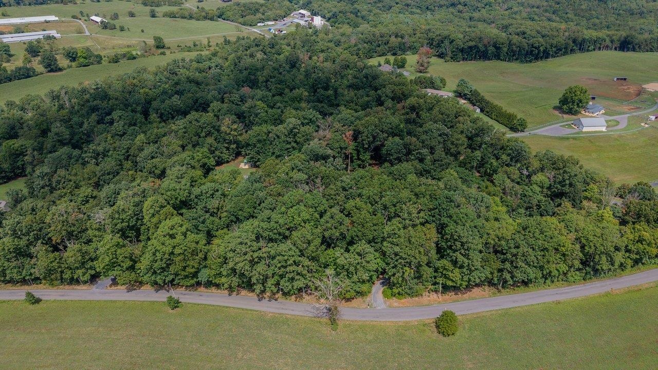 55 BURKES MILL RD, WEYERS CAVE, Virginia 24486, 3 Bedrooms Bedrooms, ,2 BathroomsBathrooms,Residential,55 BURKES MILL RD,680919 MLS # 680919 55 BURKES MILL RD, WEYERS CAVE, Virginia 24486, 3 Bedrooms Bedrooms, ,2 BathroomsBathrooms,Residential,55 BURKES MILL RD,680919 MLS # 680919