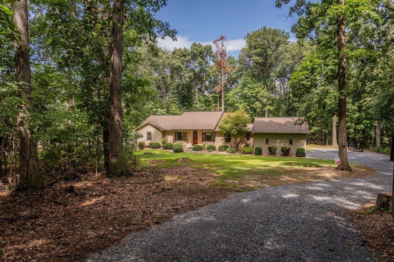 55 BURKES MILL RD, WEYERS CAVE, Virginia 24486, 3 Bedrooms Bedrooms, ,2 BathroomsBathrooms,Residential,55 BURKES MILL RD,680919 MLS # 680919 55 BURKES MILL RD, WEYERS CAVE, Virginia 24486, 3 Bedrooms Bedrooms, ,2 BathroomsBathrooms,Residential,55 BURKES MILL RD,680919 MLS # 680919
