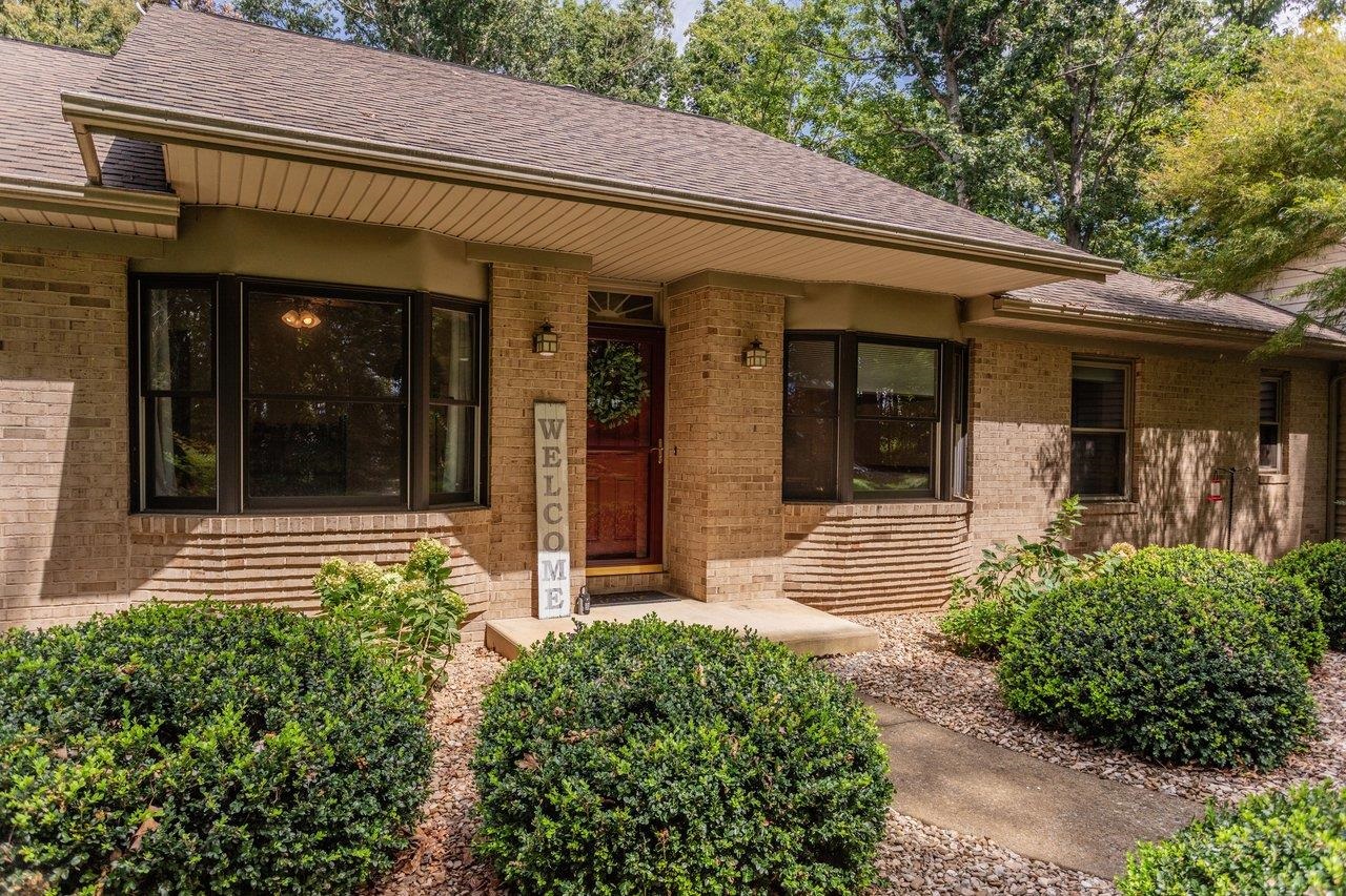 55 BURKES MILL RD, WEYERS CAVE, Virginia 24486, 3 Bedrooms Bedrooms, ,2 BathroomsBathrooms,Residential,55 BURKES MILL RD,680919 MLS # 680919 55 BURKES MILL RD, WEYERS CAVE, Virginia 24486, 3 Bedrooms Bedrooms, ,2 BathroomsBathrooms,Residential,55 BURKES MILL RD,680919 MLS # 680919