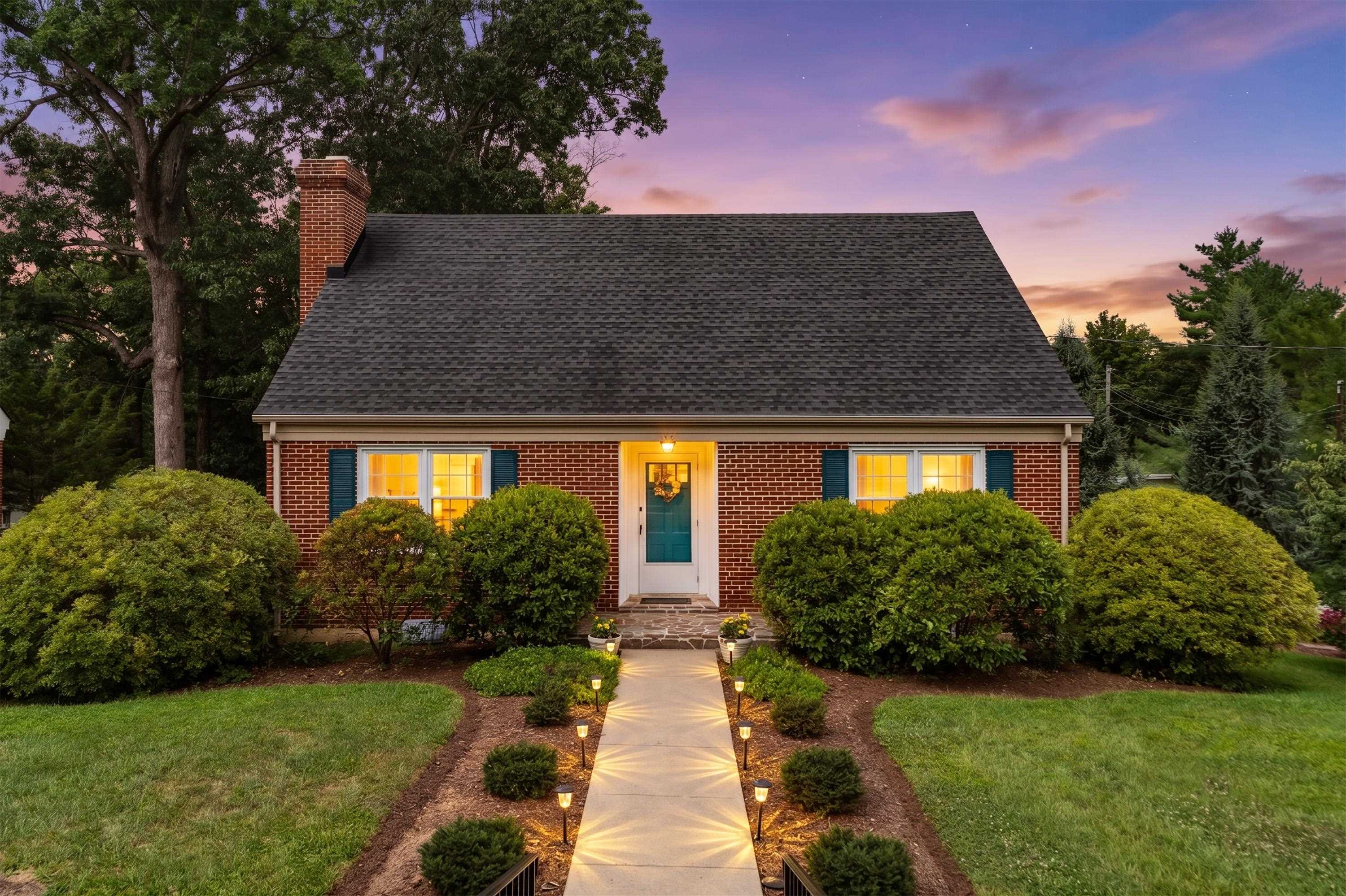 753 HILLCREST DR, STAUNTON, Virginia 24401, 4 Bedrooms Bedrooms, ,2 BathroomsBathrooms,Residential,753 HILLCREST DR,680925 MLS # 680925 753 HILLCREST DR, STAUNTON, Virginia 24401, 4 Bedrooms Bedrooms, ,2 BathroomsBathrooms,Residential,753 HILLCREST DR,680925 MLS # 680925