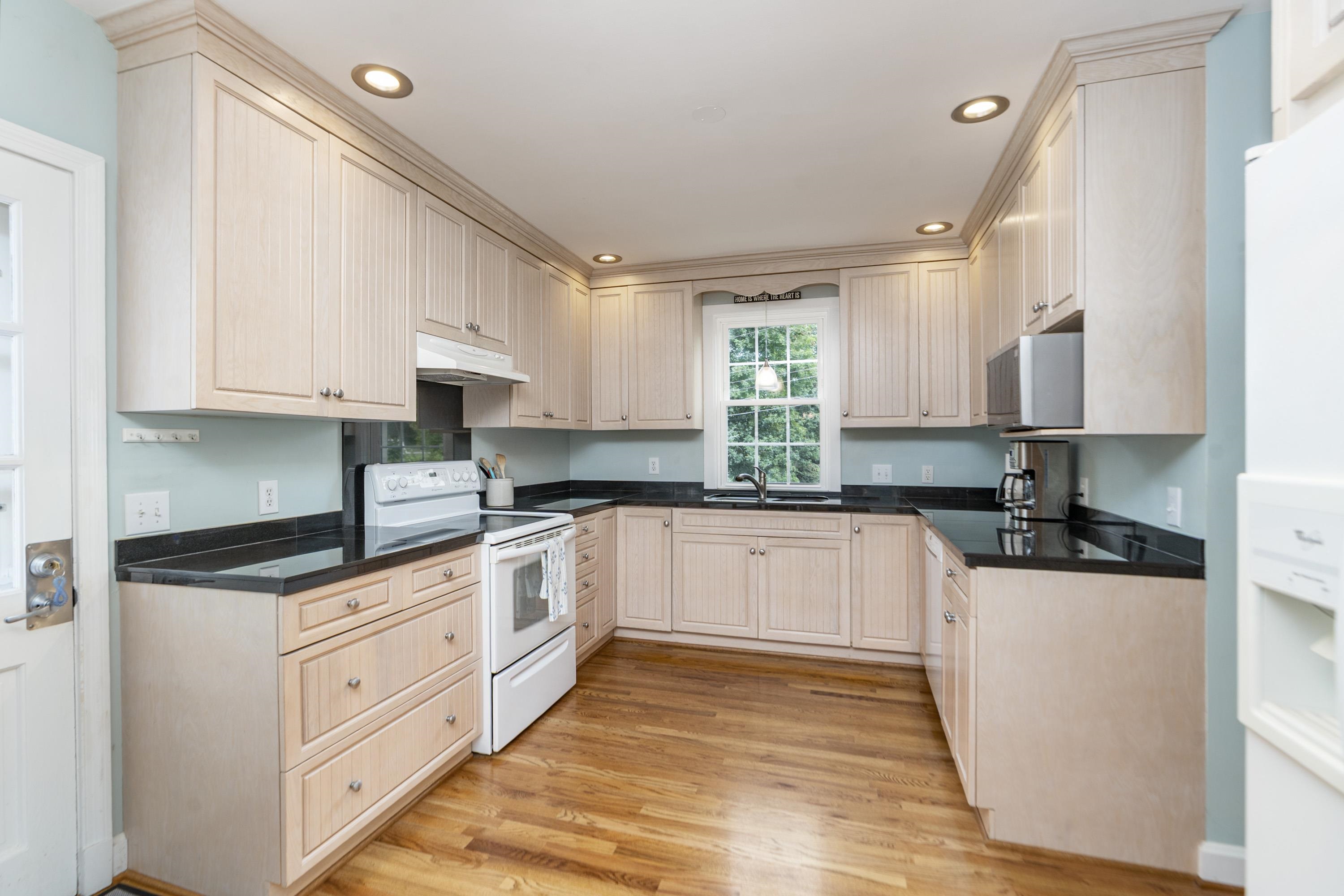 753 HILLCREST DR, STAUNTON, Virginia 24401, 4 Bedrooms Bedrooms, ,2 BathroomsBathrooms,Residential,753 HILLCREST DR,680925 MLS # 680925 753 HILLCREST DR, STAUNTON, Virginia 24401, 4 Bedrooms Bedrooms, ,2 BathroomsBathrooms,Residential,753 HILLCREST DR,680925 MLS # 680925