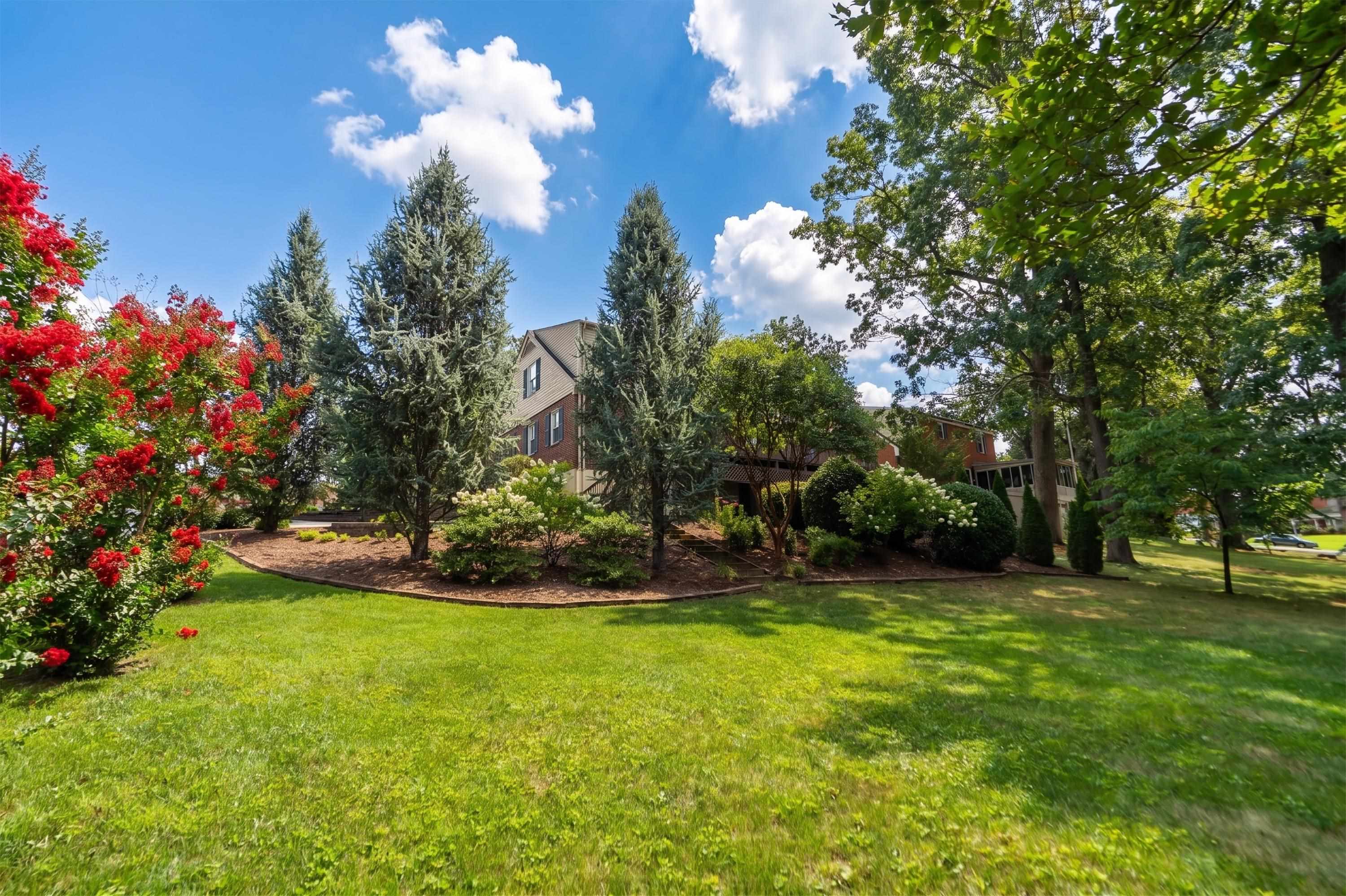 753 HILLCREST DR, STAUNTON, Virginia 24401, 4 Bedrooms Bedrooms, ,2 BathroomsBathrooms,Residential,753 HILLCREST DR,680925 MLS # 680925 753 HILLCREST DR, STAUNTON, Virginia 24401, 4 Bedrooms Bedrooms, ,2 BathroomsBathrooms,Residential,753 HILLCREST DR,680925 MLS # 680925